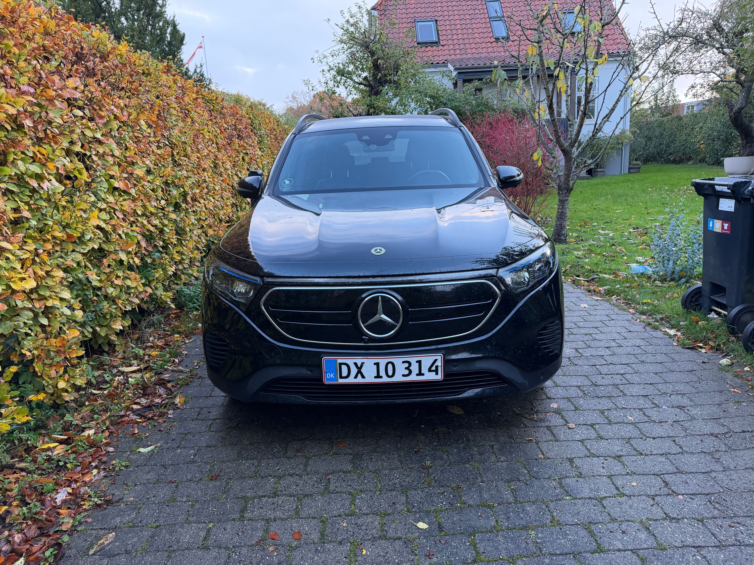 MERCEDES-BENZ Eqb Thumbnail 8