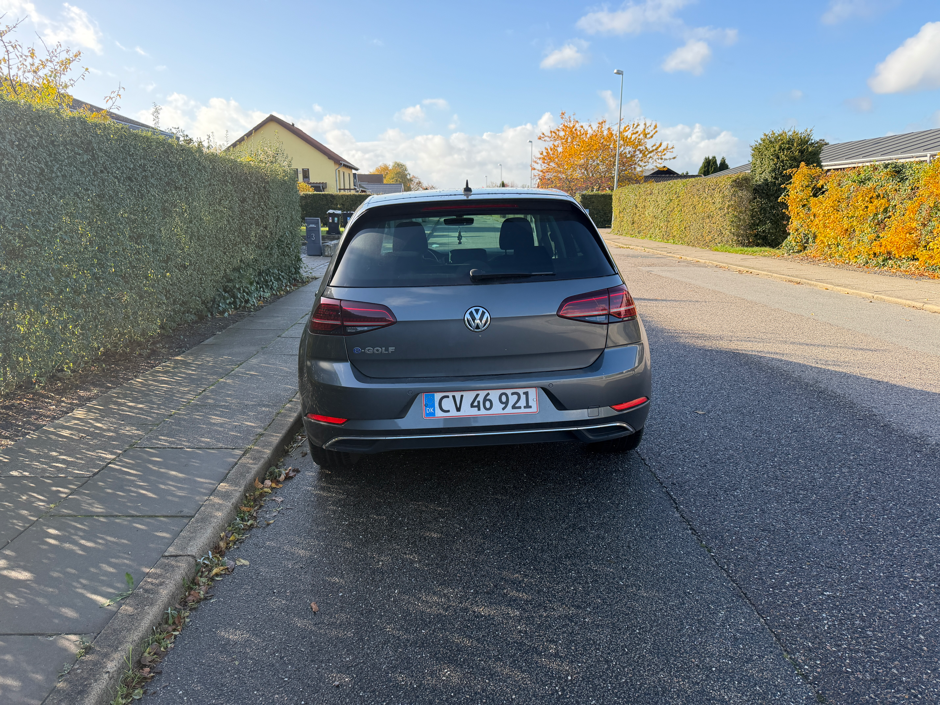 VOLKSWAGEN E-Golf Thumbnail 9