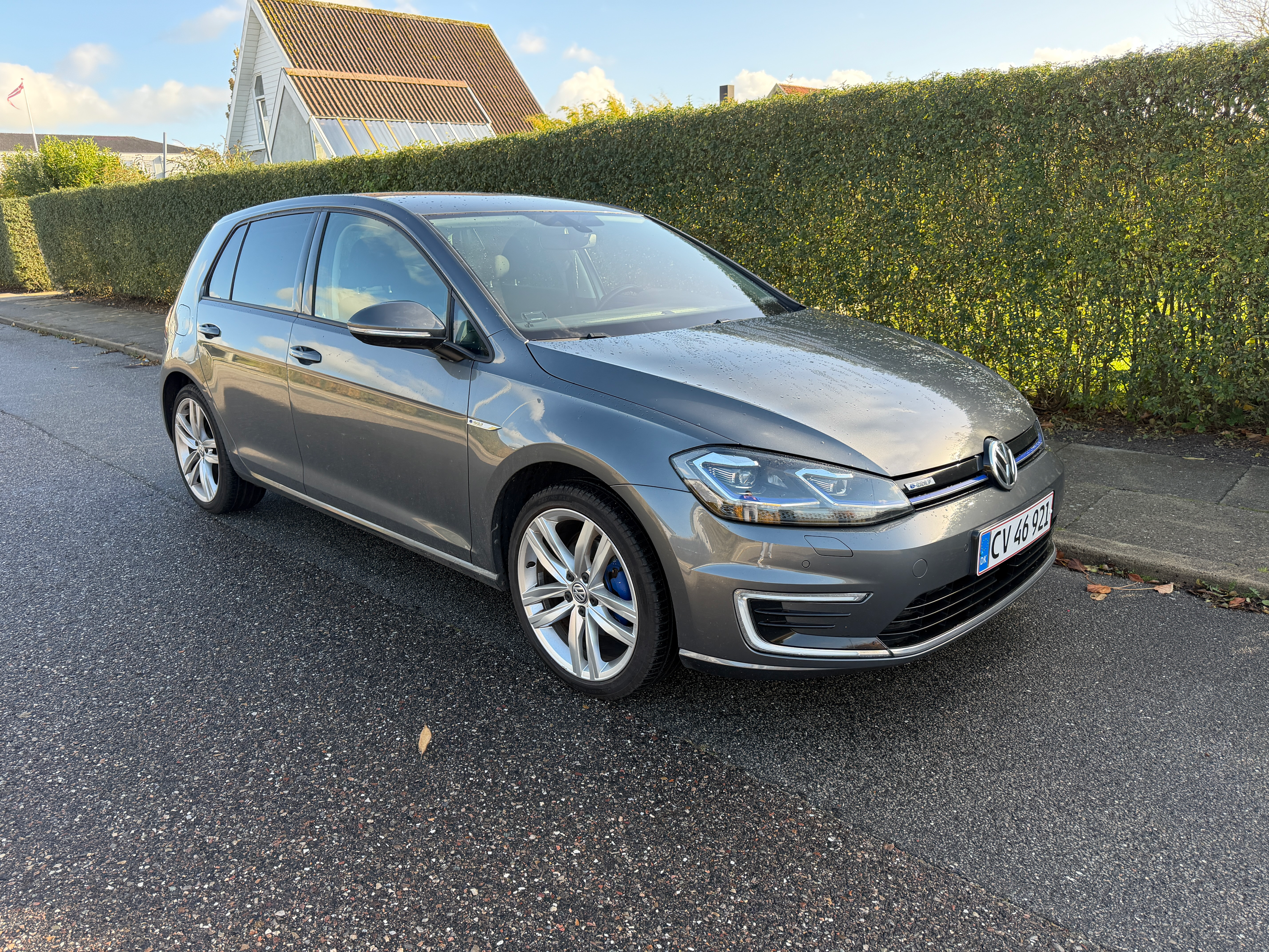 VOLKSWAGEN E-Golf Thumbnail 8