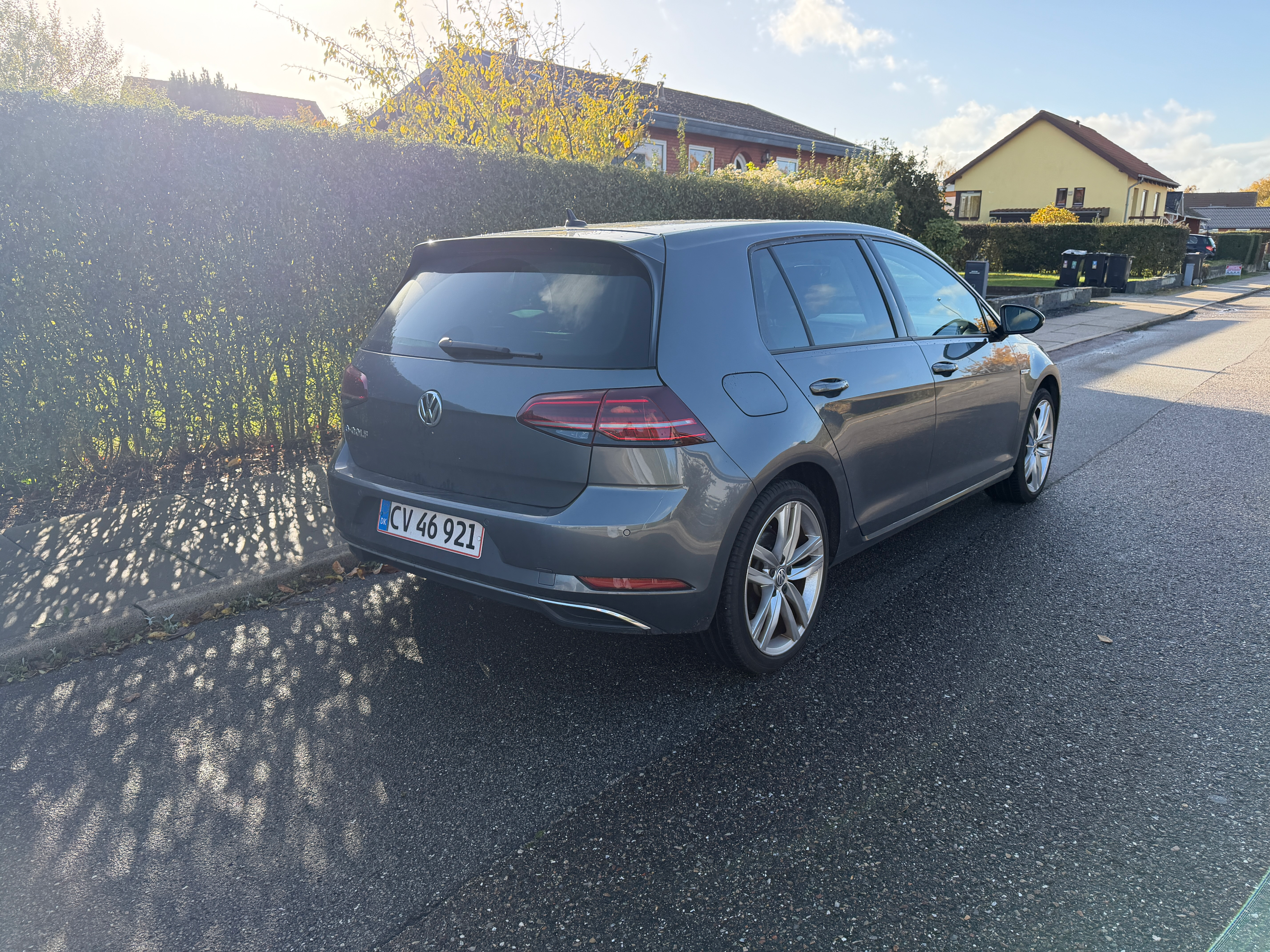 VOLKSWAGEN E-Golf Thumbnail 12