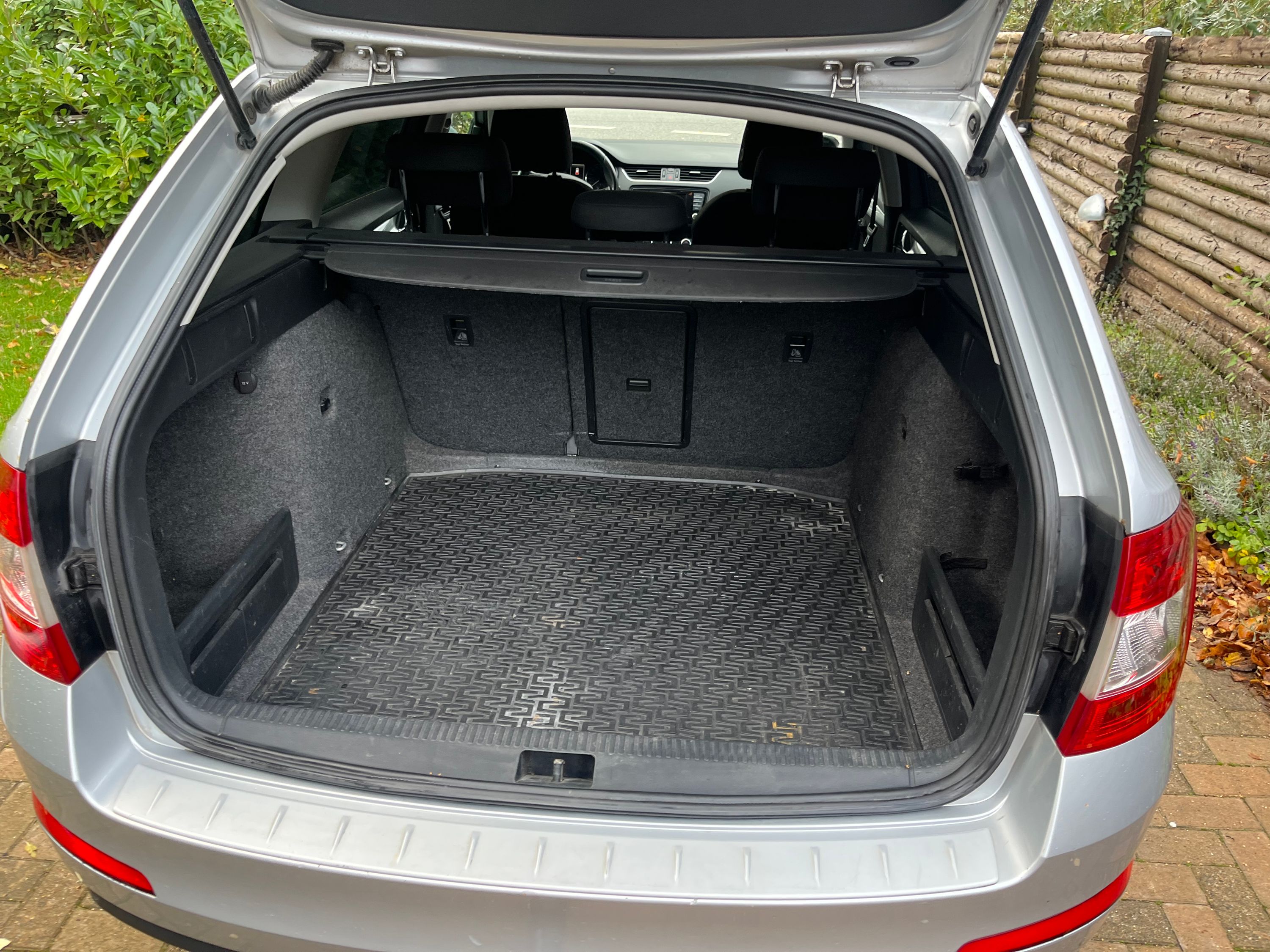 SKODA Octavia Combi Thumbnail 9