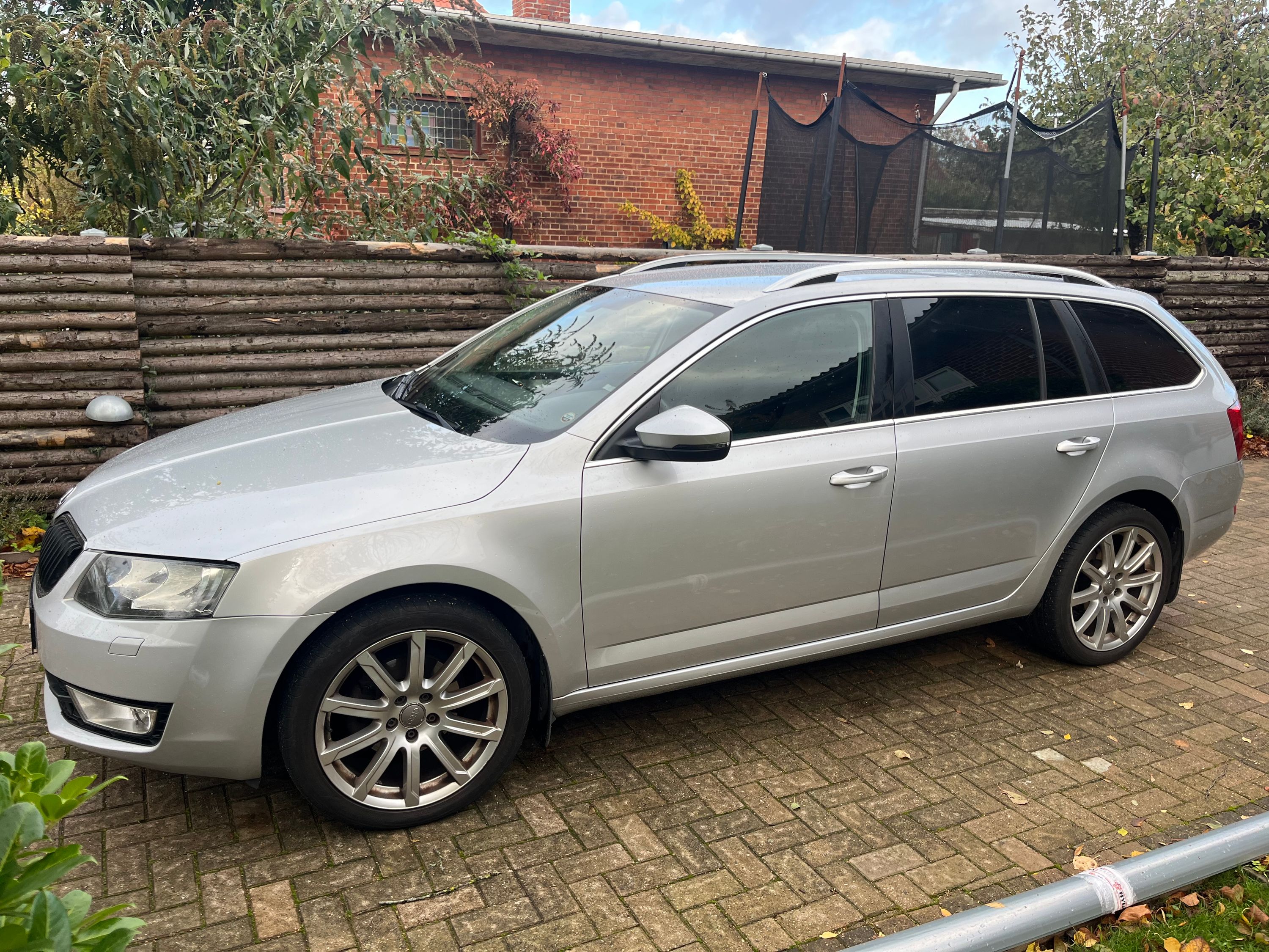 SKODA Octavia Combi 1