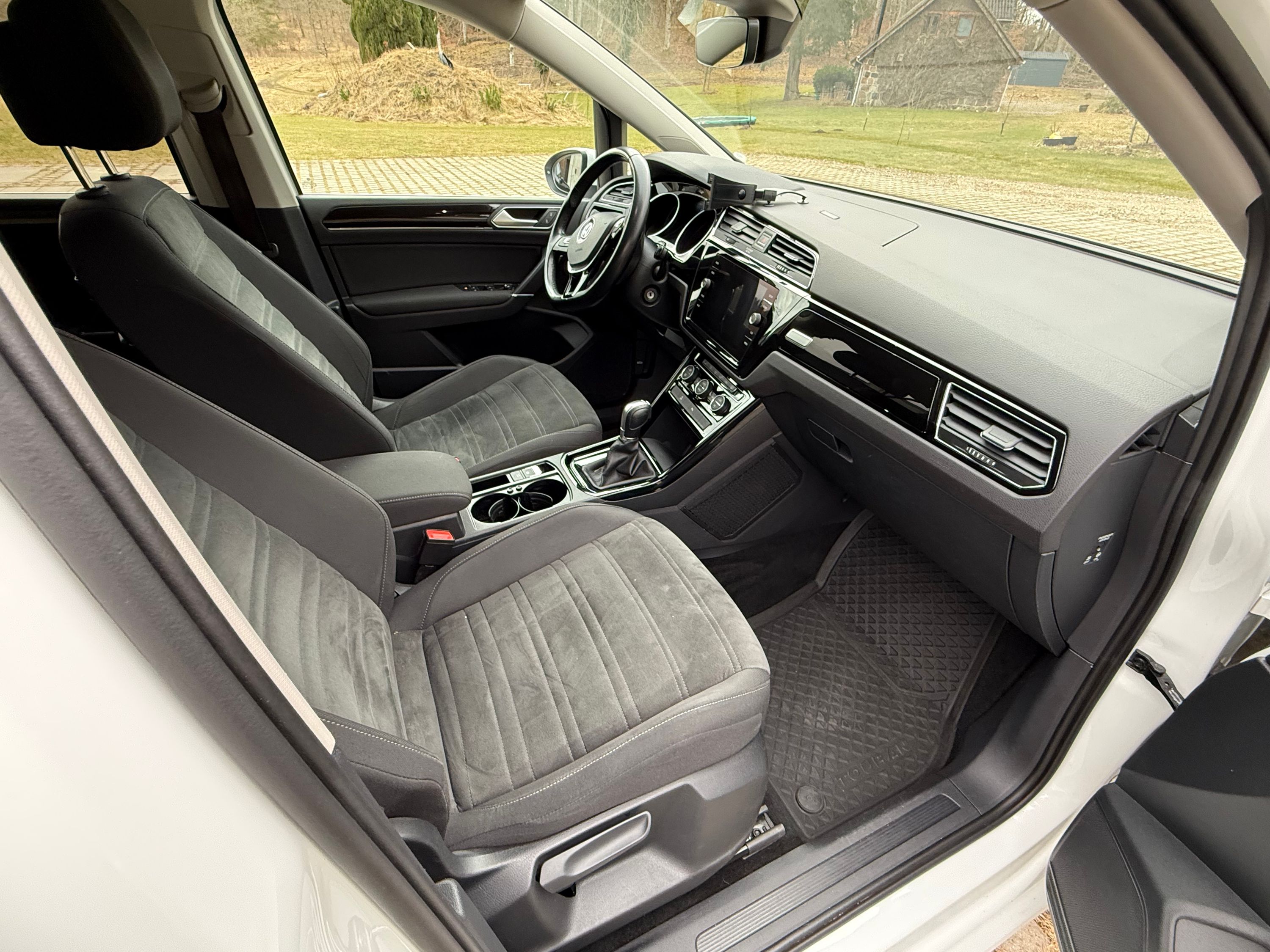 VOLKSWAGEN Touran Thumbnail 9