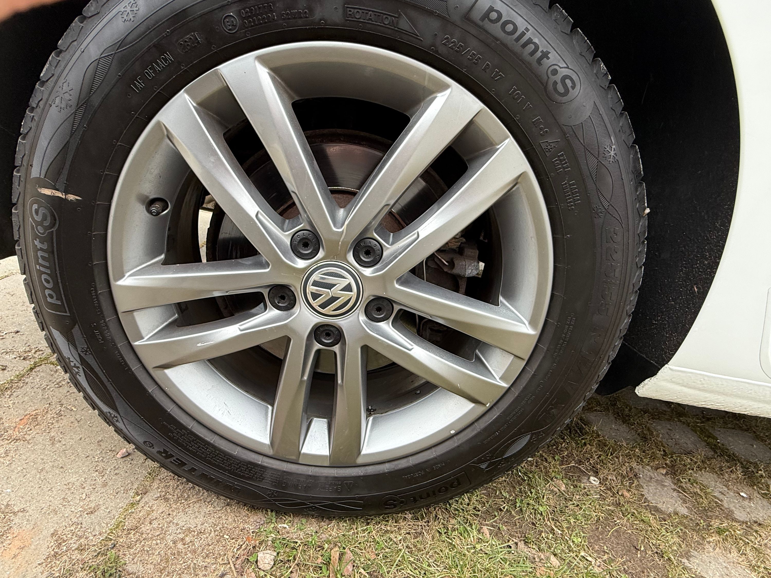 VOLKSWAGEN Touran Thumbnail 7