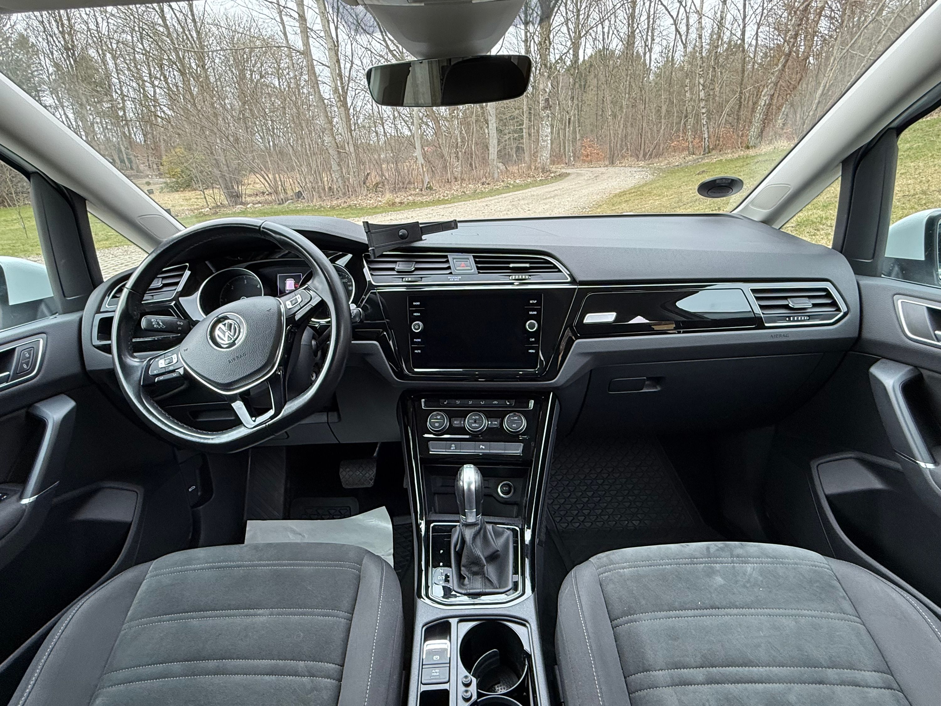 VOLKSWAGEN Touran Thumbnail 11