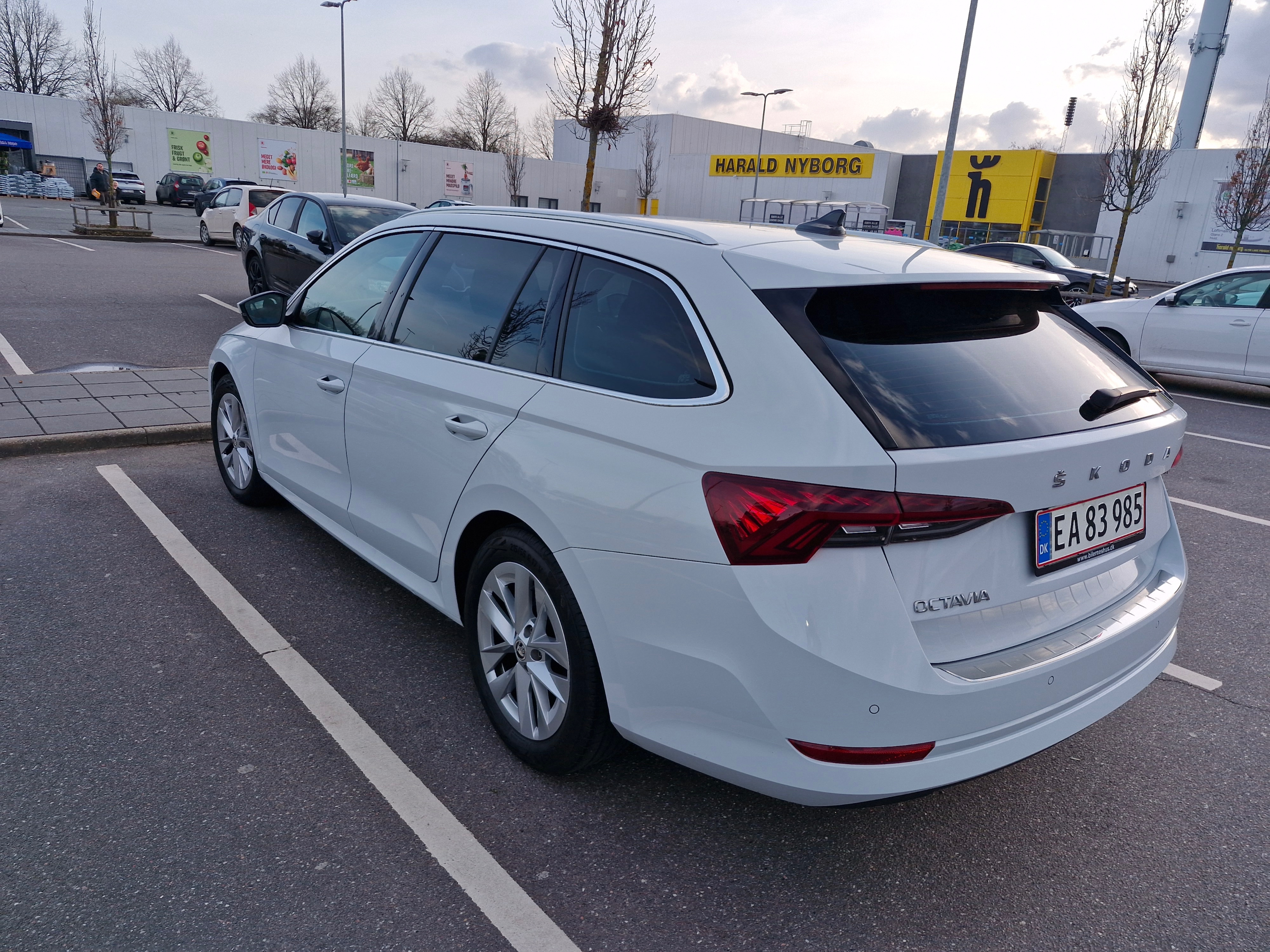 SKODA Octavia Thumbnail 9