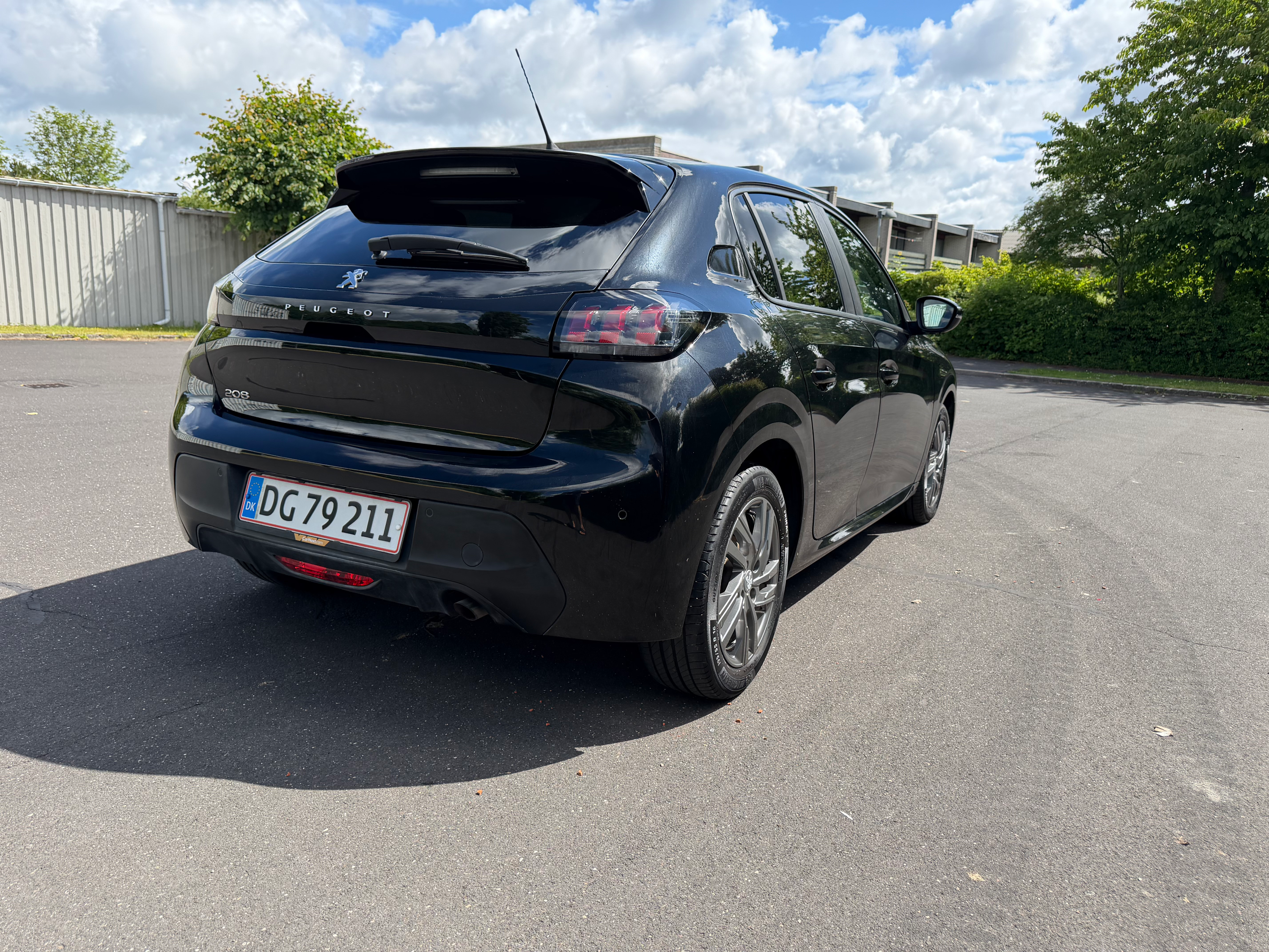 PEUGEOT 208 Thumbnail 7