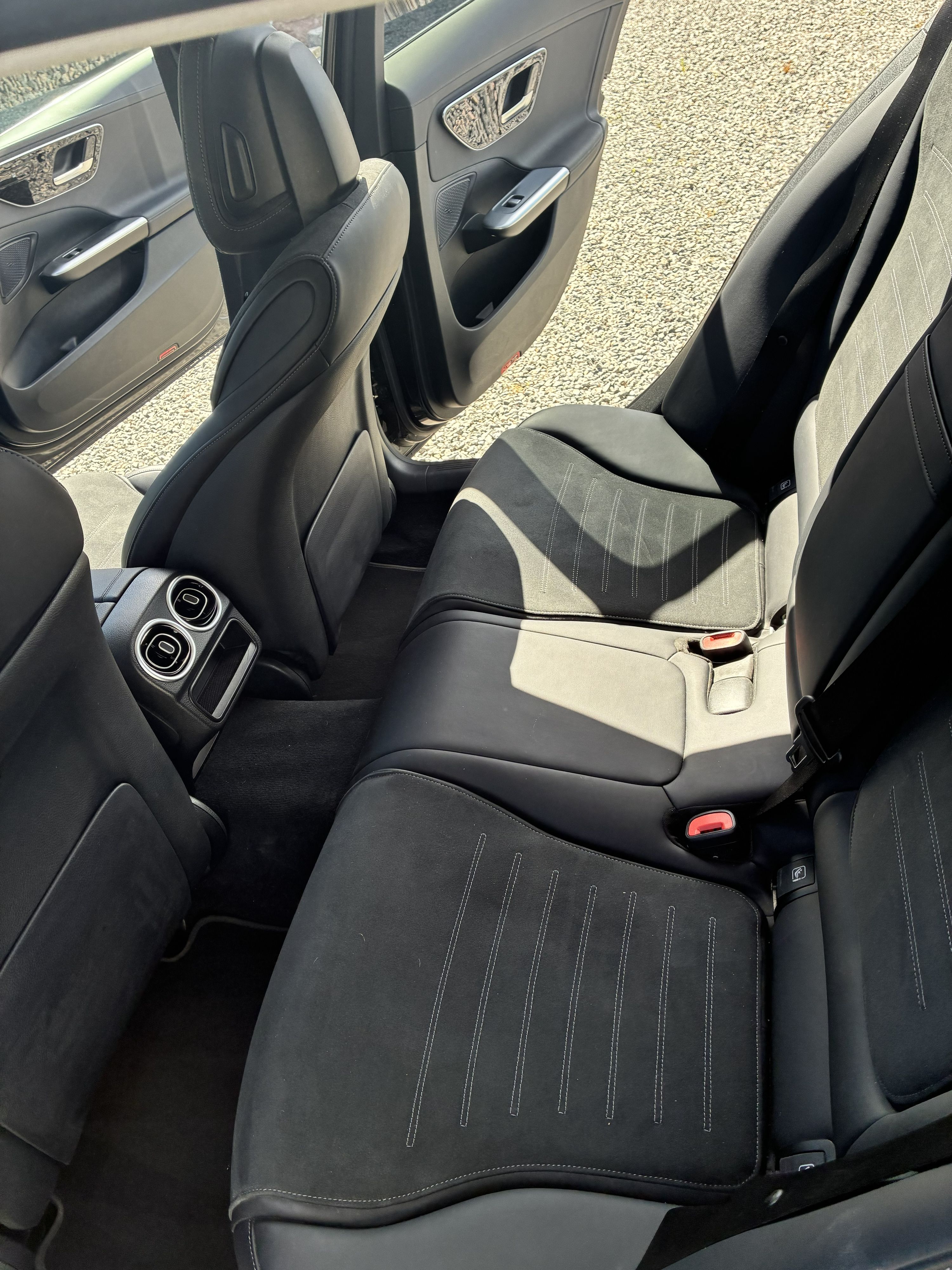 MERCEDES-BENZ C-Klasse Thumbnail 8