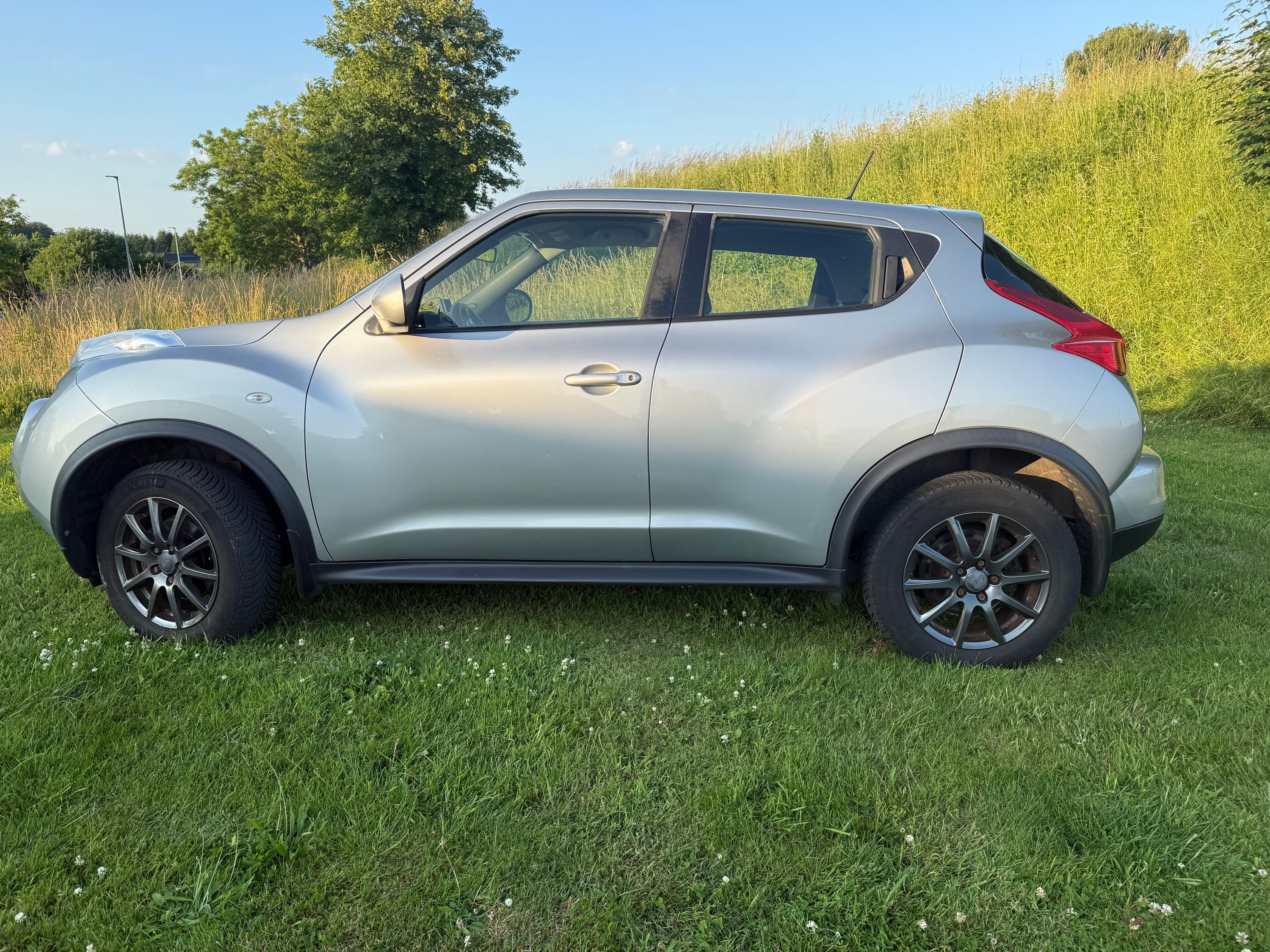 NISSAN Juke Thumbnail 3