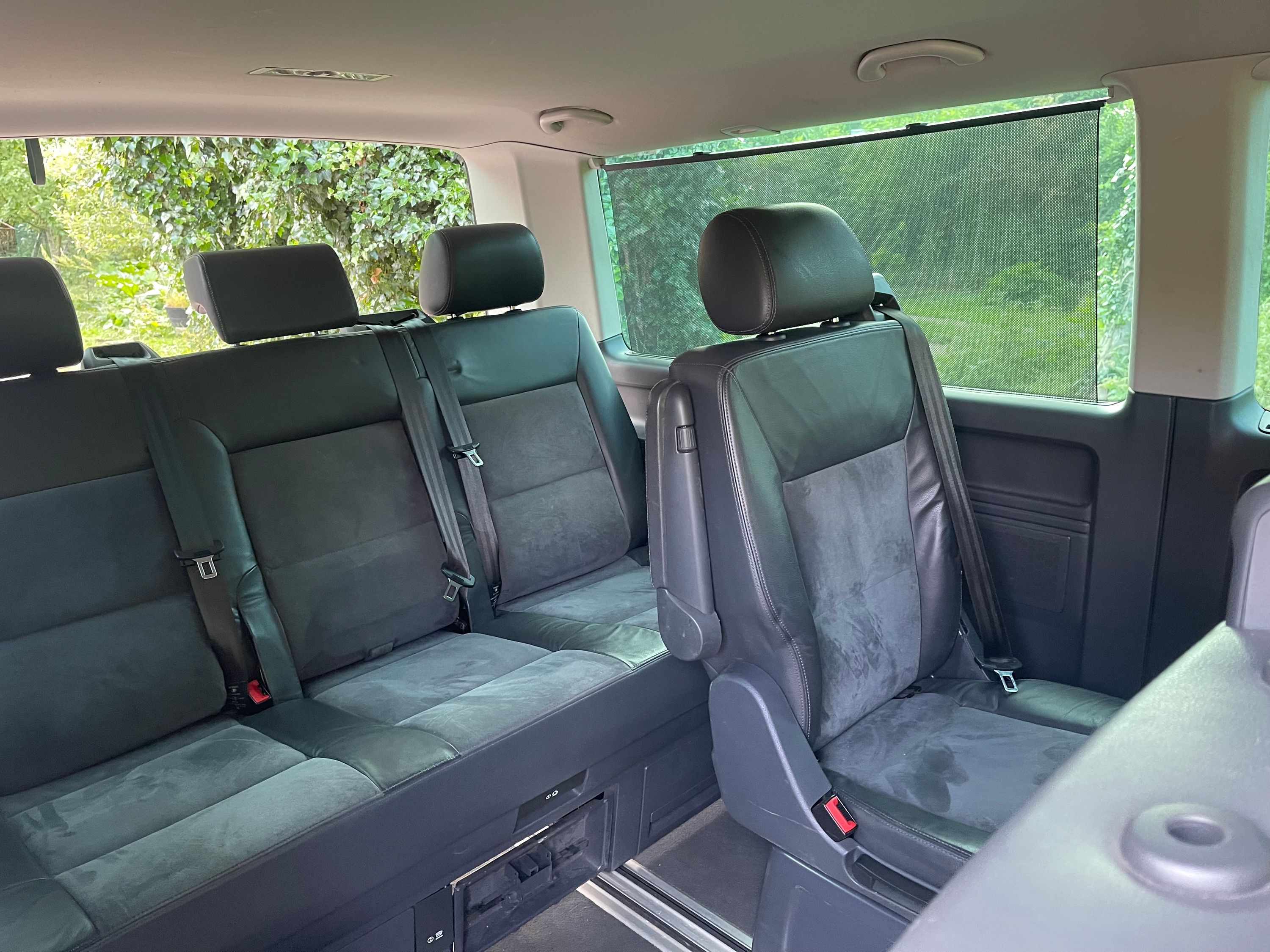 VOLKSWAGEN Multivan Thumbnail 13