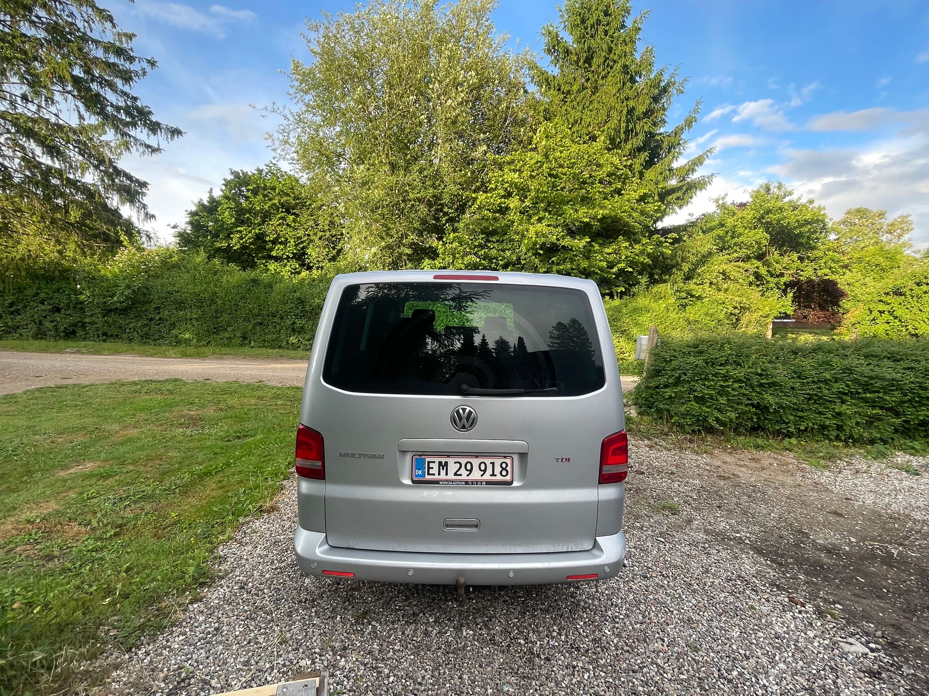 VOLKSWAGEN Multivan Thumbnail 12