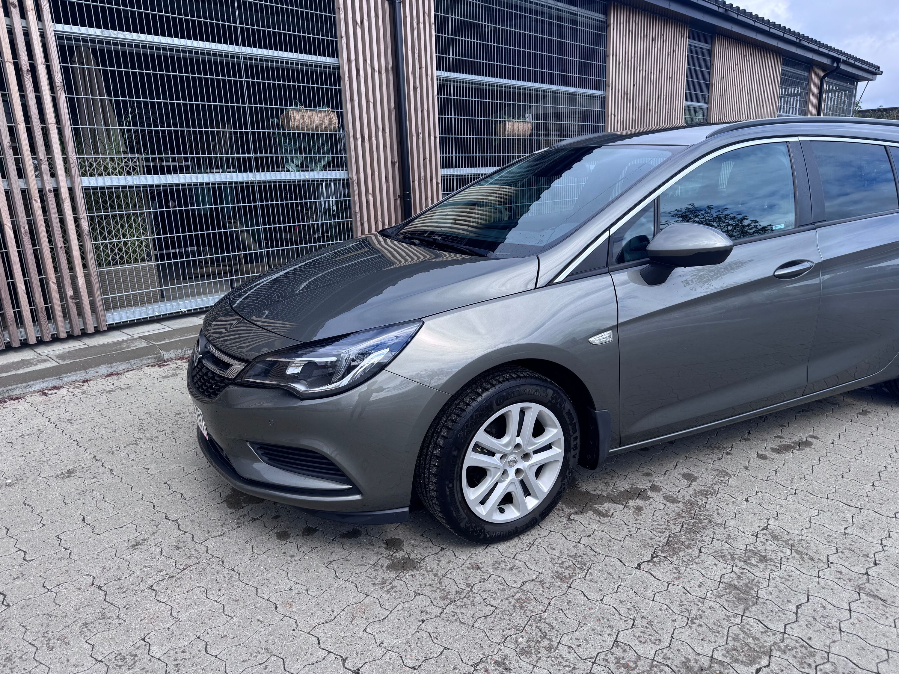 OPEL Astra Thumbnail 3