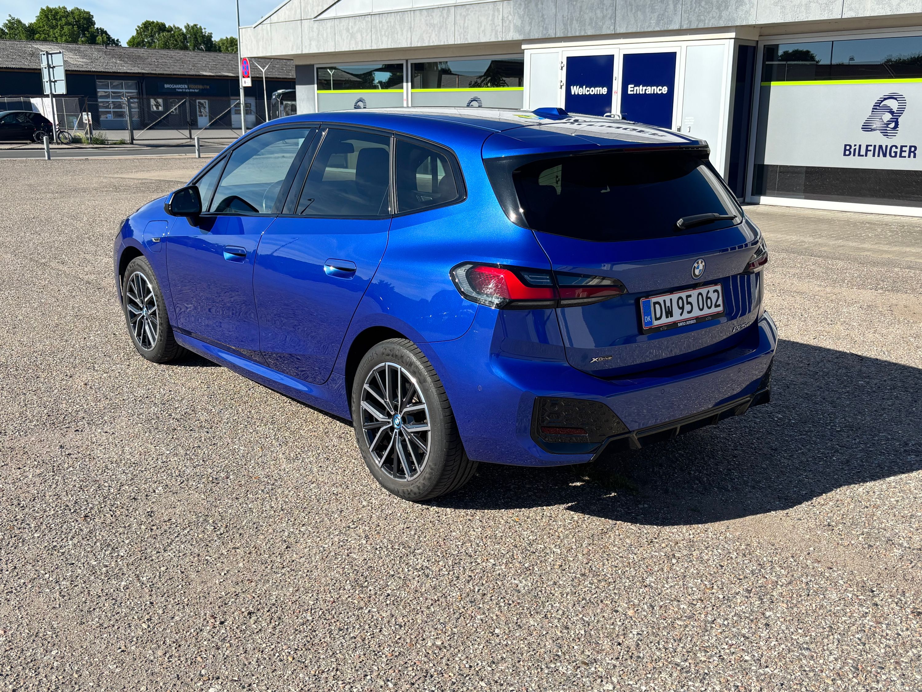 BMW 225e Thumbnail 6