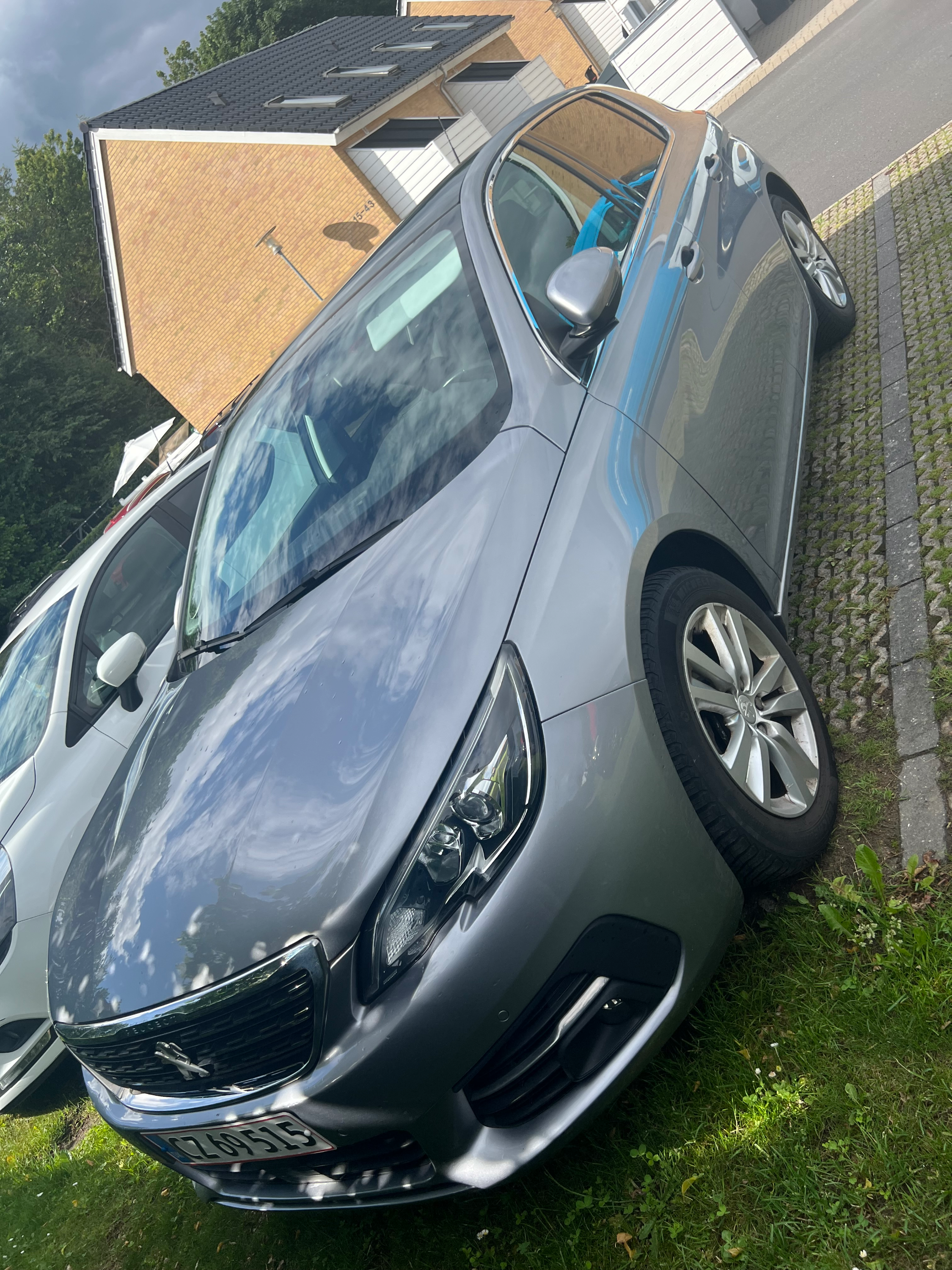 PEUGEOT 308 Thumbnail 3