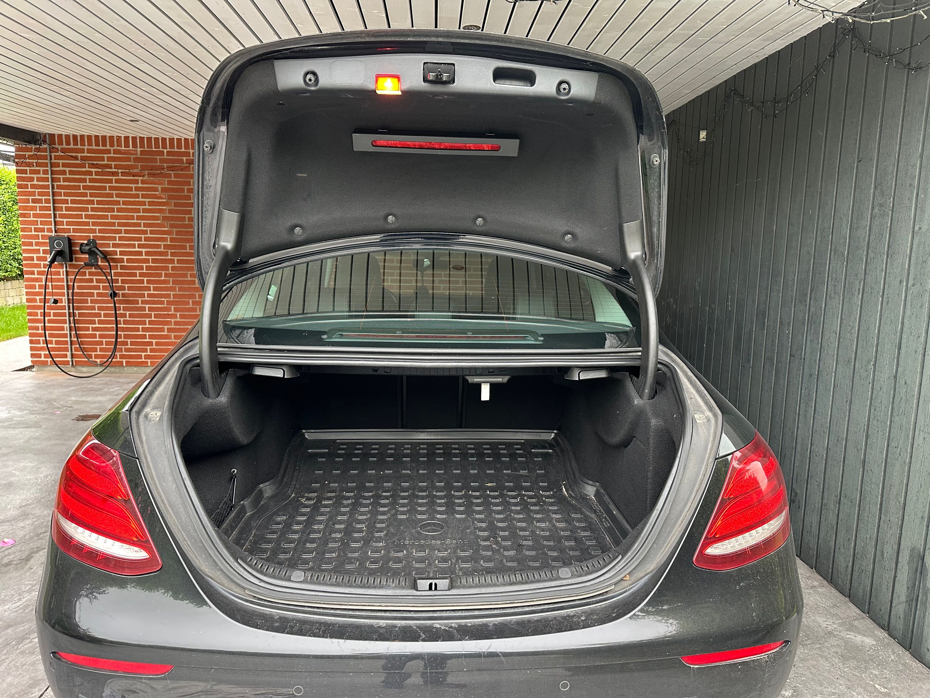 MERCEDES-BENZ E-Klasse Thumbnail 5