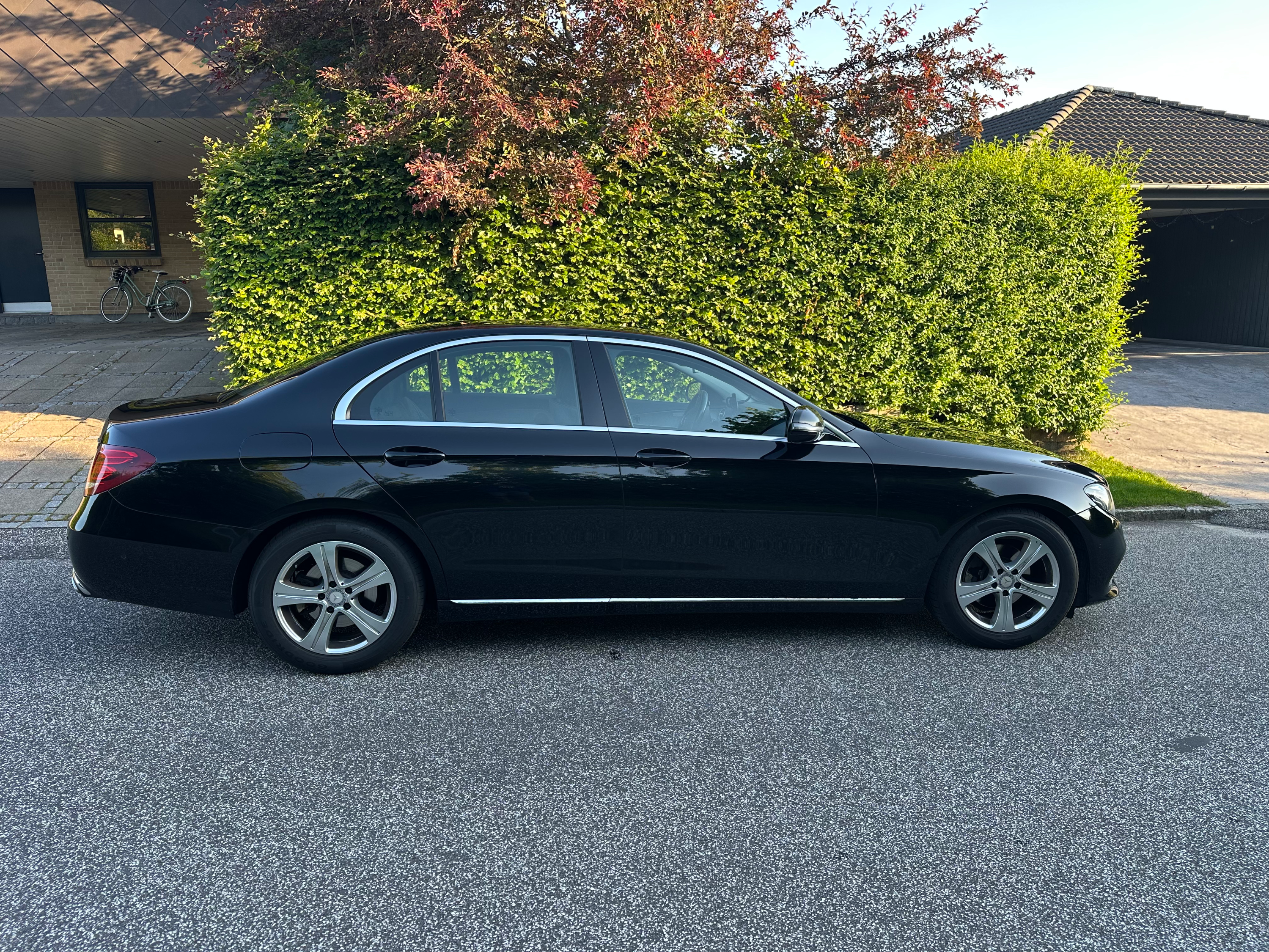MERCEDES-BENZ E-Klasse Thumbnail 2