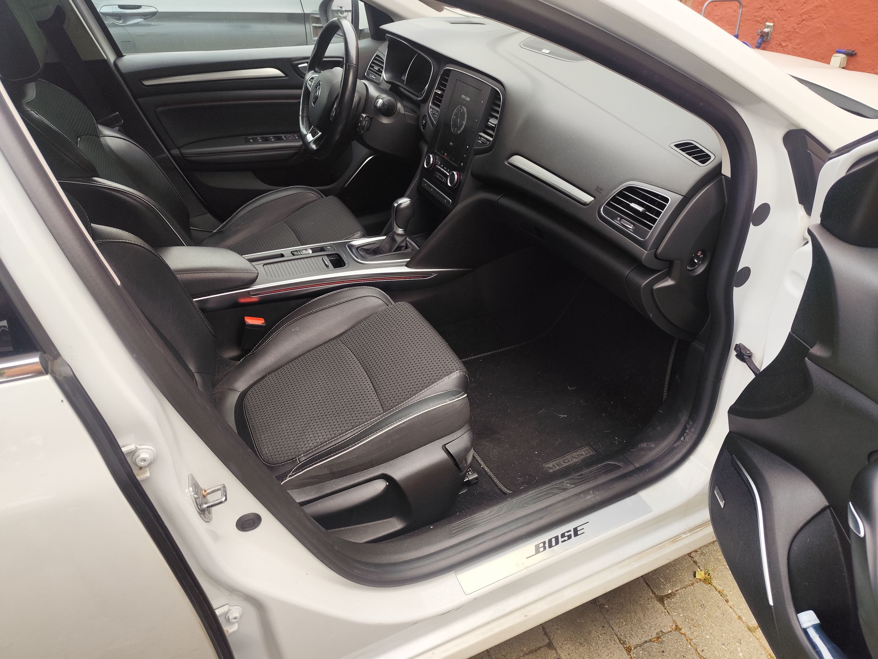 RENAULT Megane Iv Thumbnail 11
