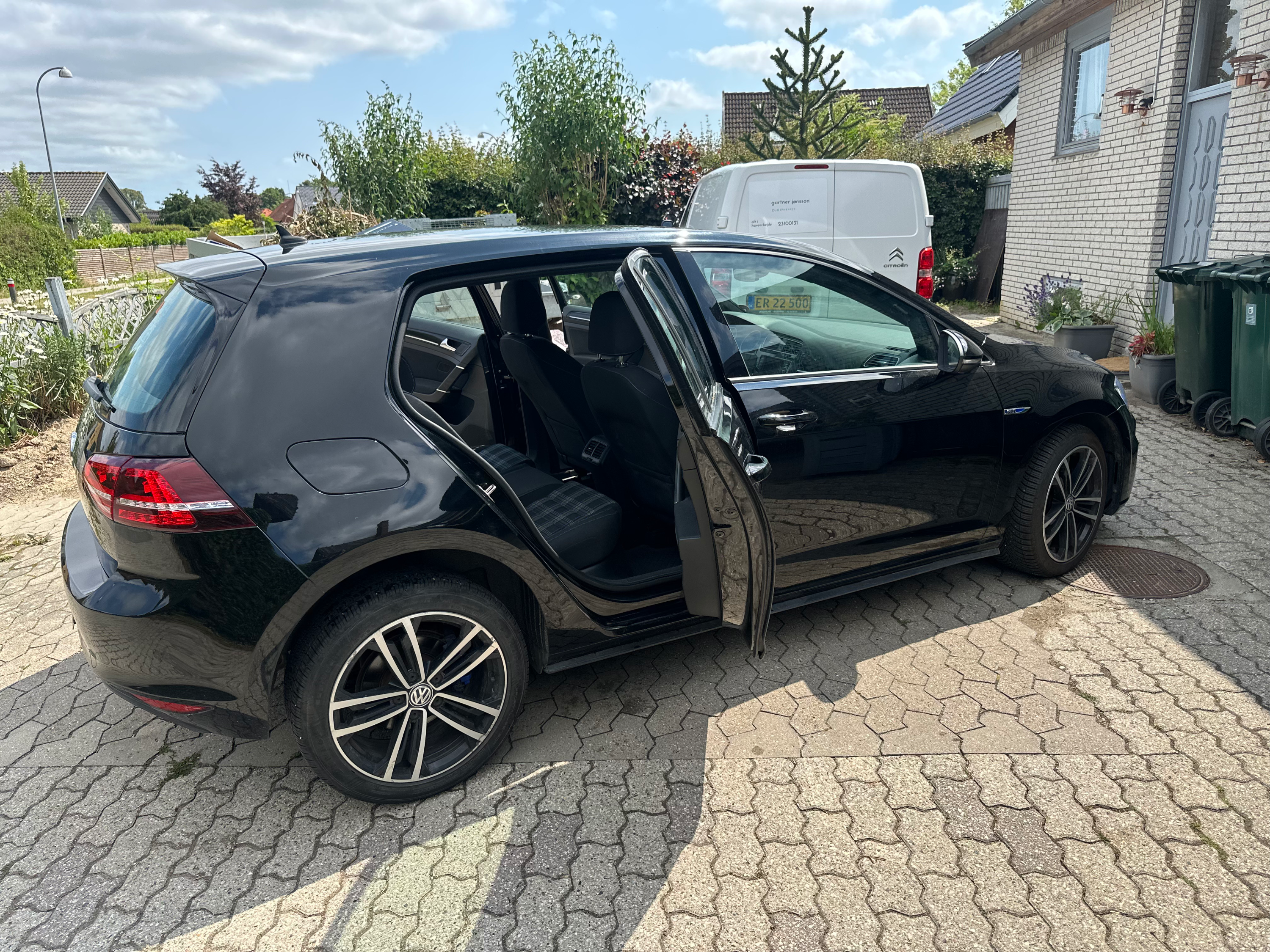 VW Golf Gte Thumbnail 9