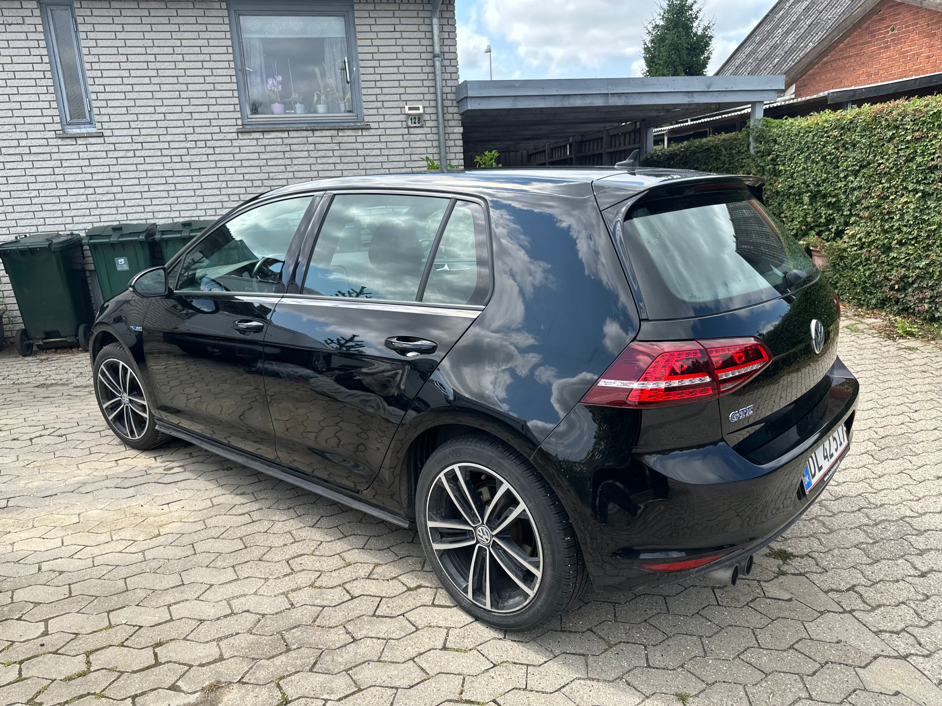 VW Golf Gte Thumbnail 12