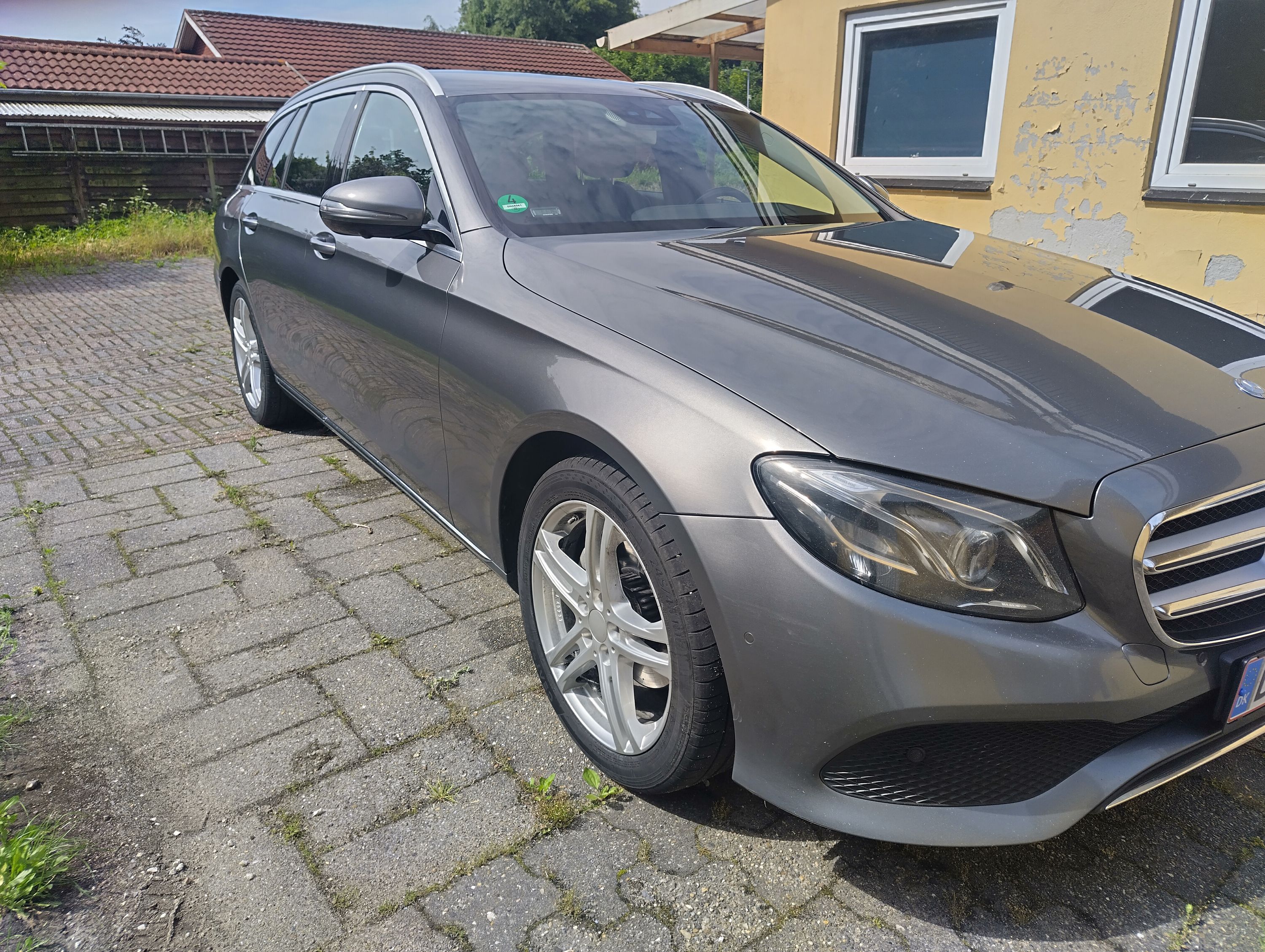 MERCEDES-BENZ E-Klasse Thumbnail 7
