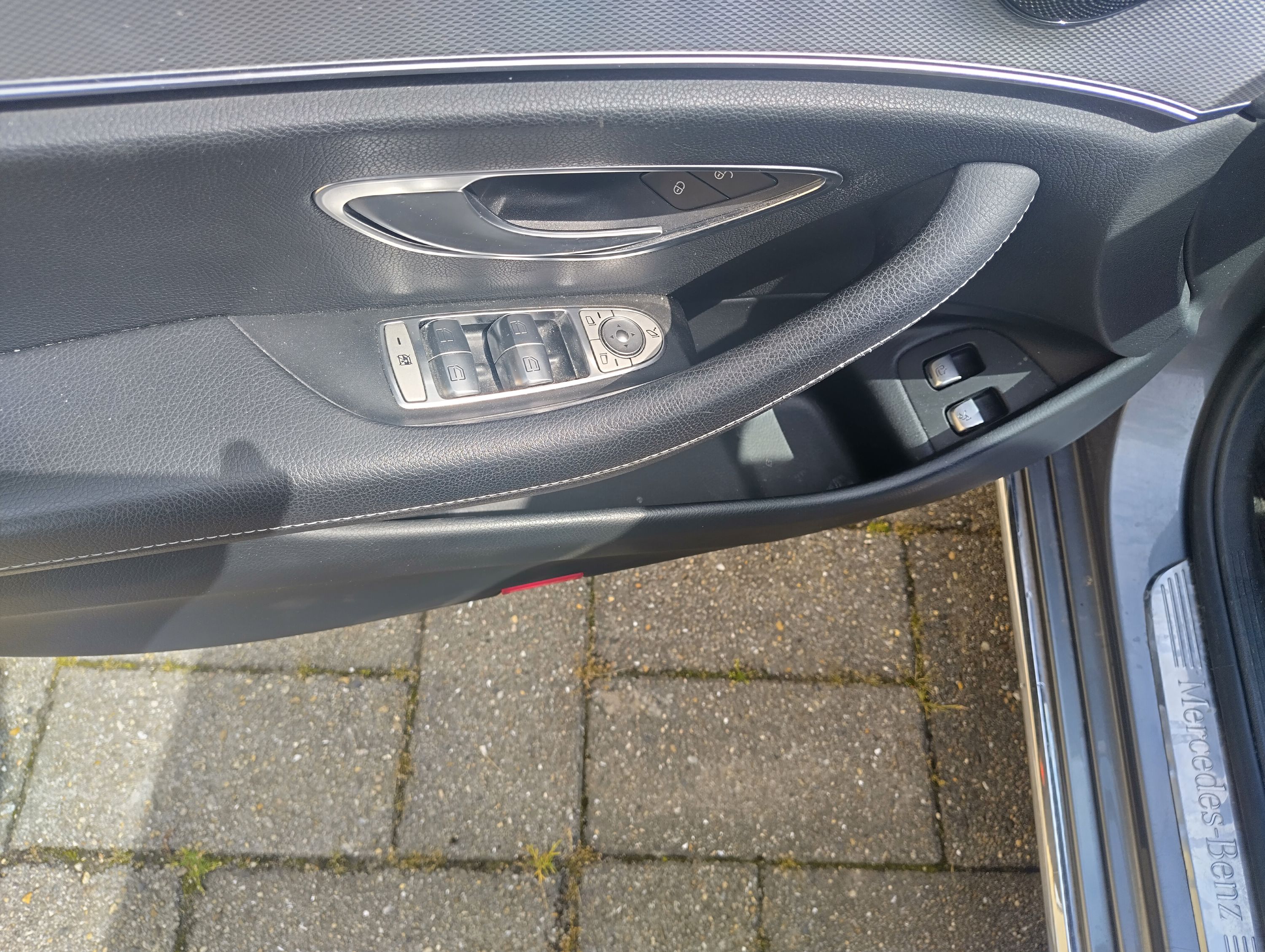 MERCEDES-BENZ E-Klasse Thumbnail 9