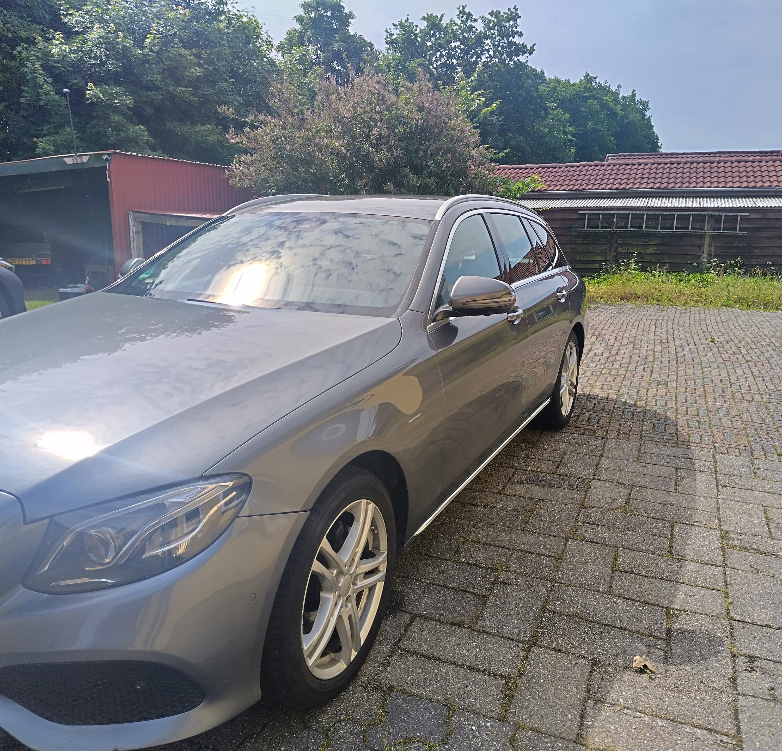 MERCEDES-BENZ E-Klasse
