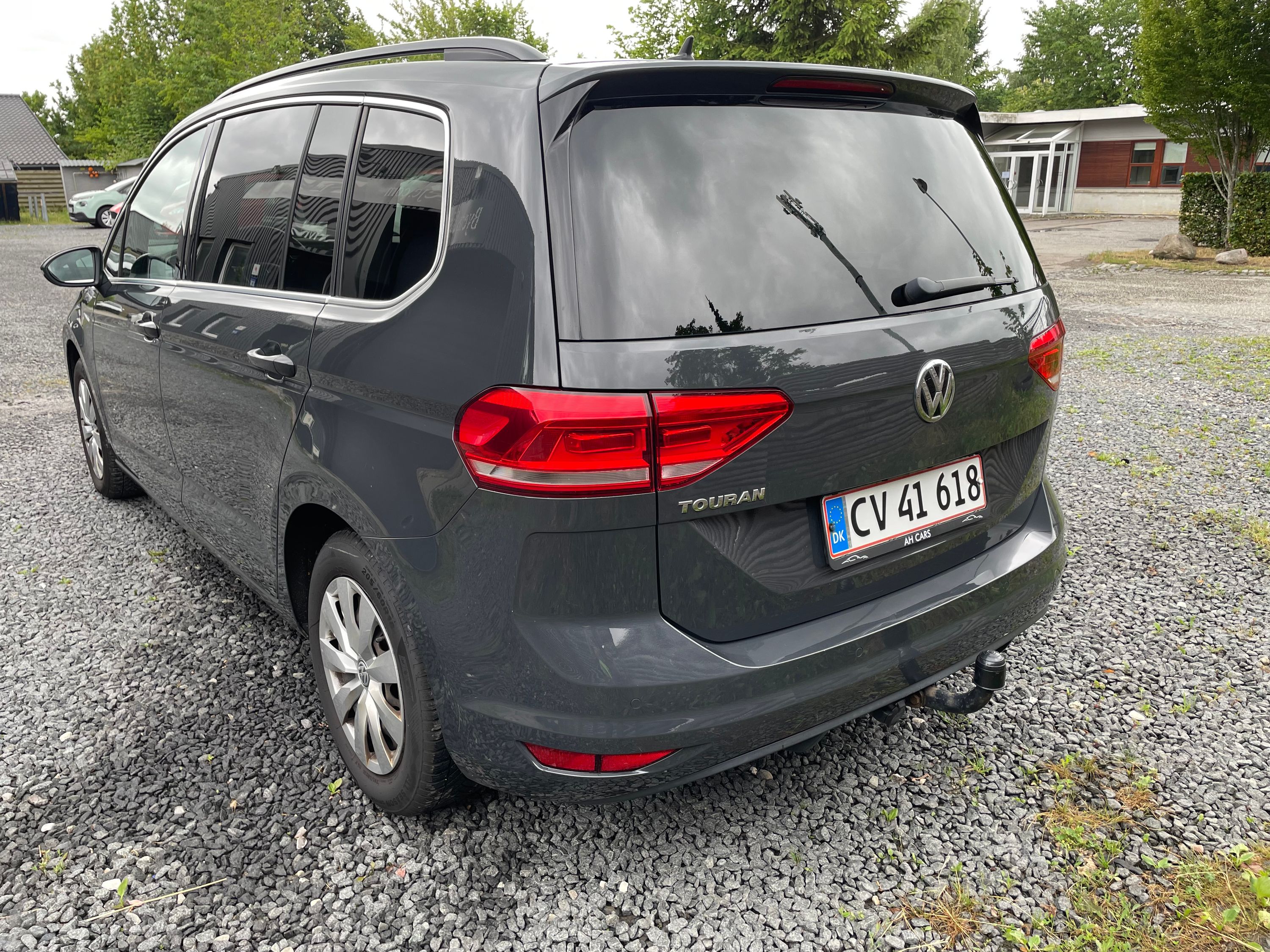 VOLKSWAGEN Touran Thumbnail 9