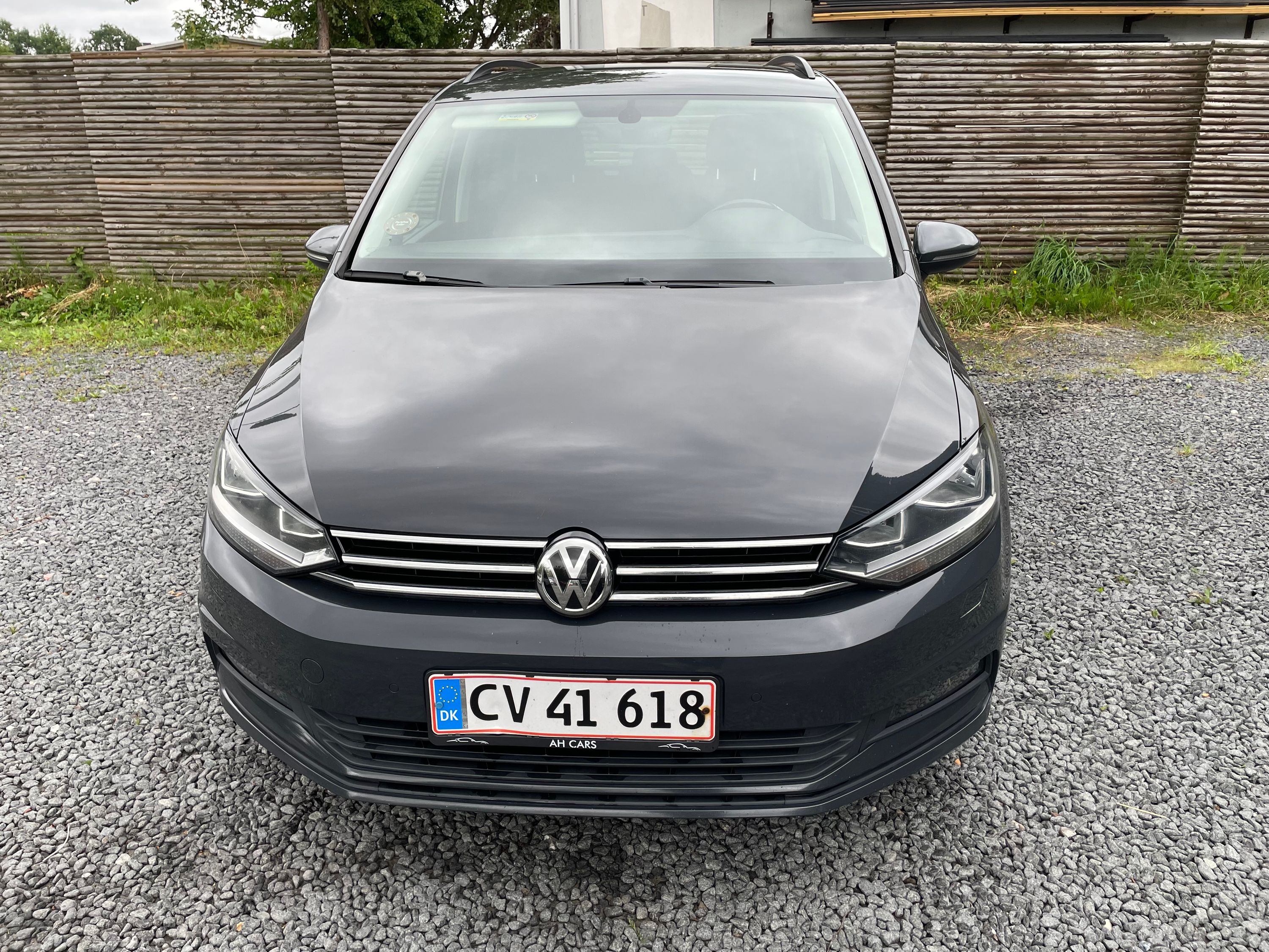 VOLKSWAGEN Touran Thumbnail 11