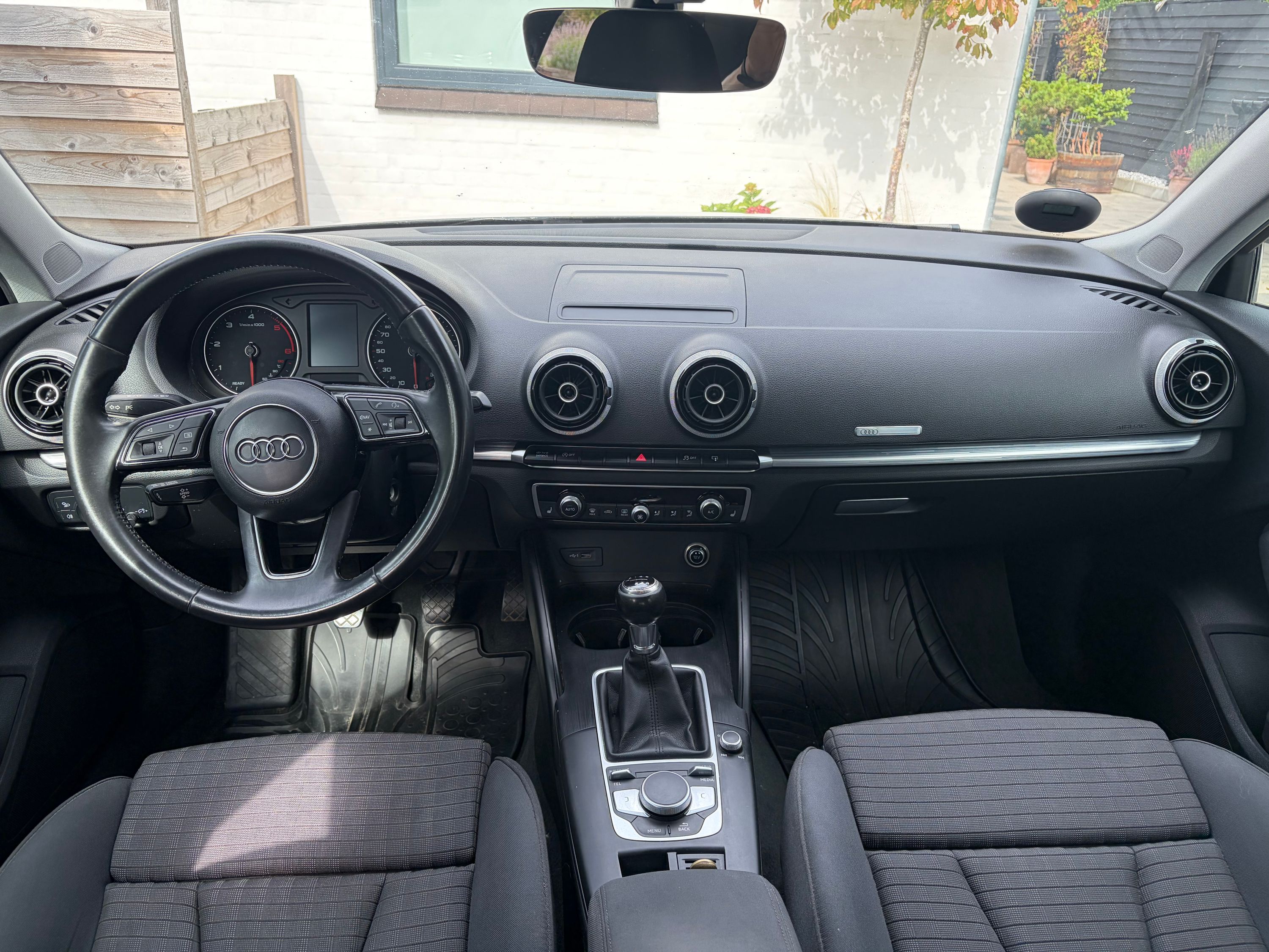AUDI A3 Sportback Thumbnail 3
