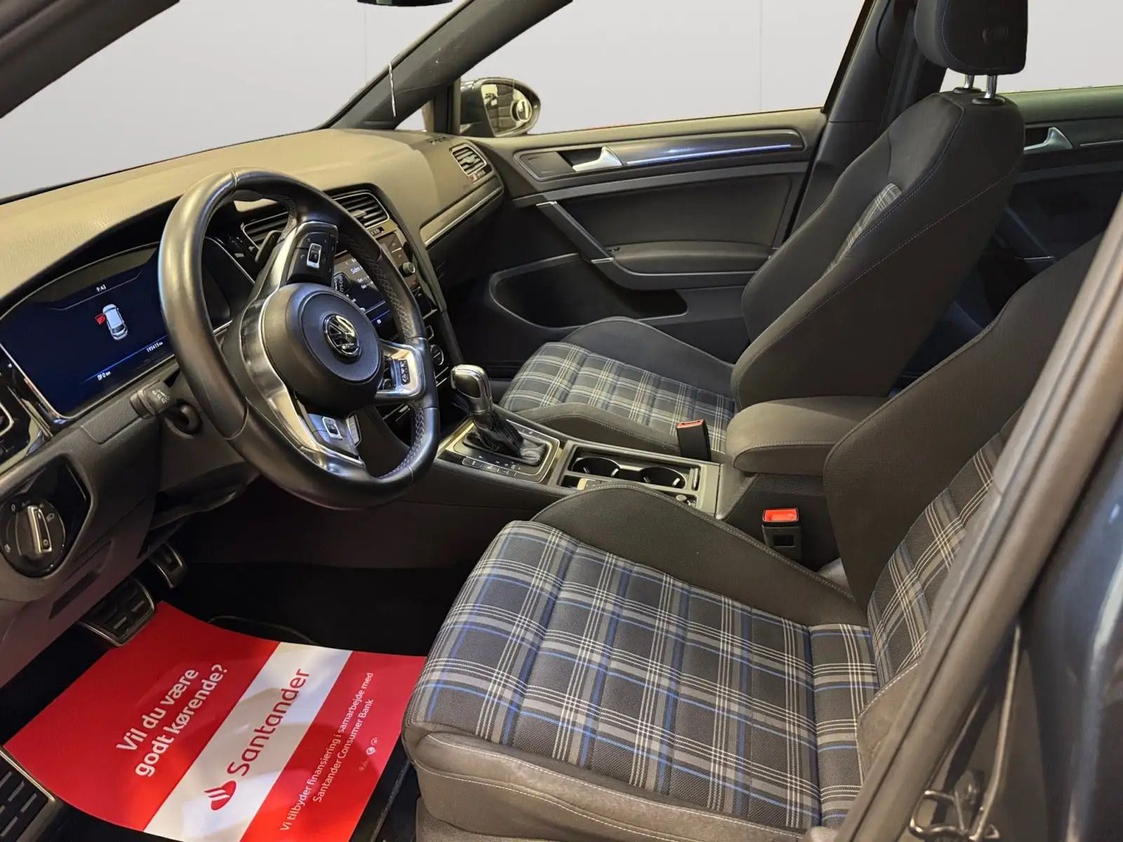 VOLKSWAGEN Golf Thumbnail 8