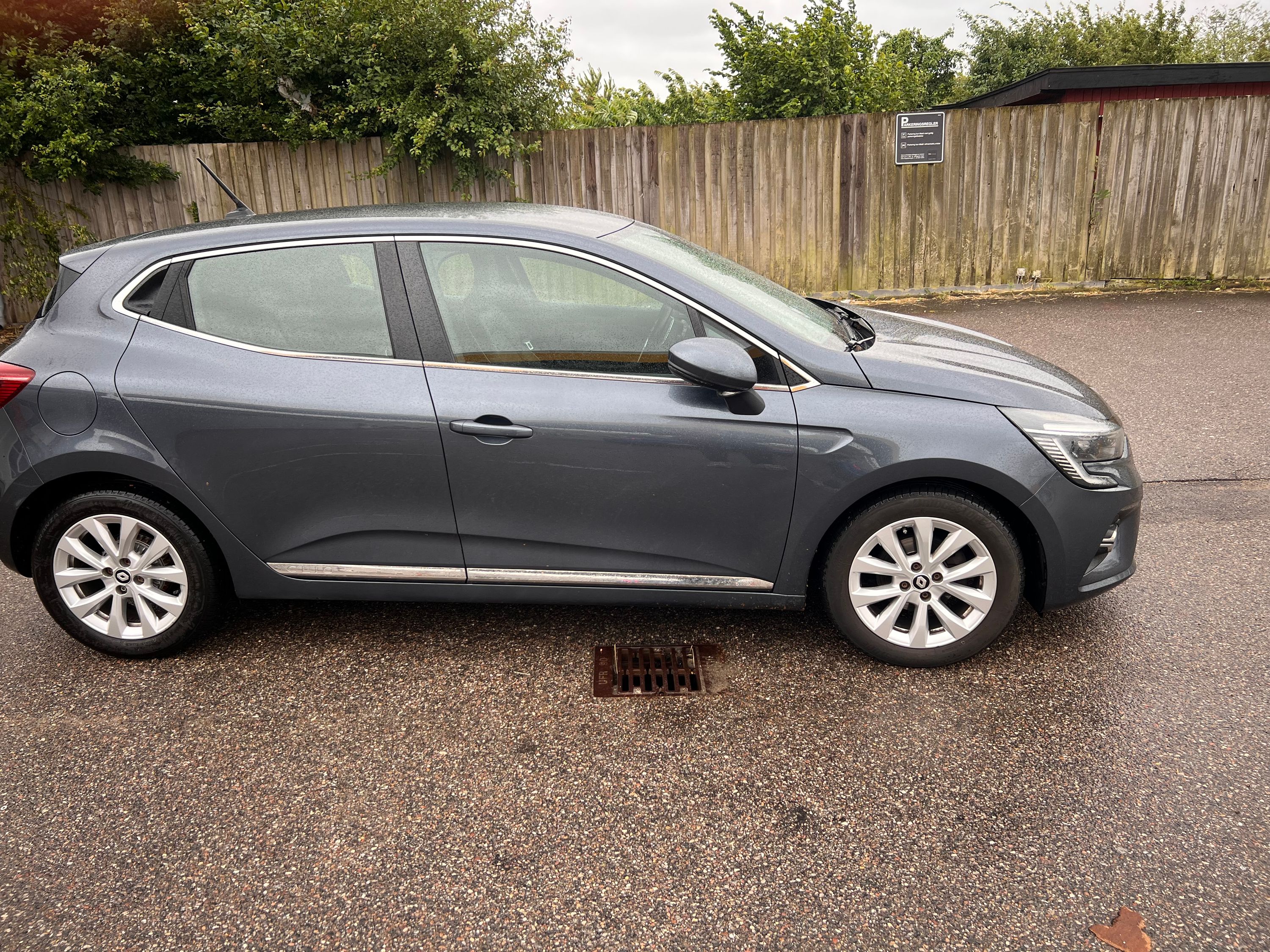 RENAULT Clio Thumbnail 10