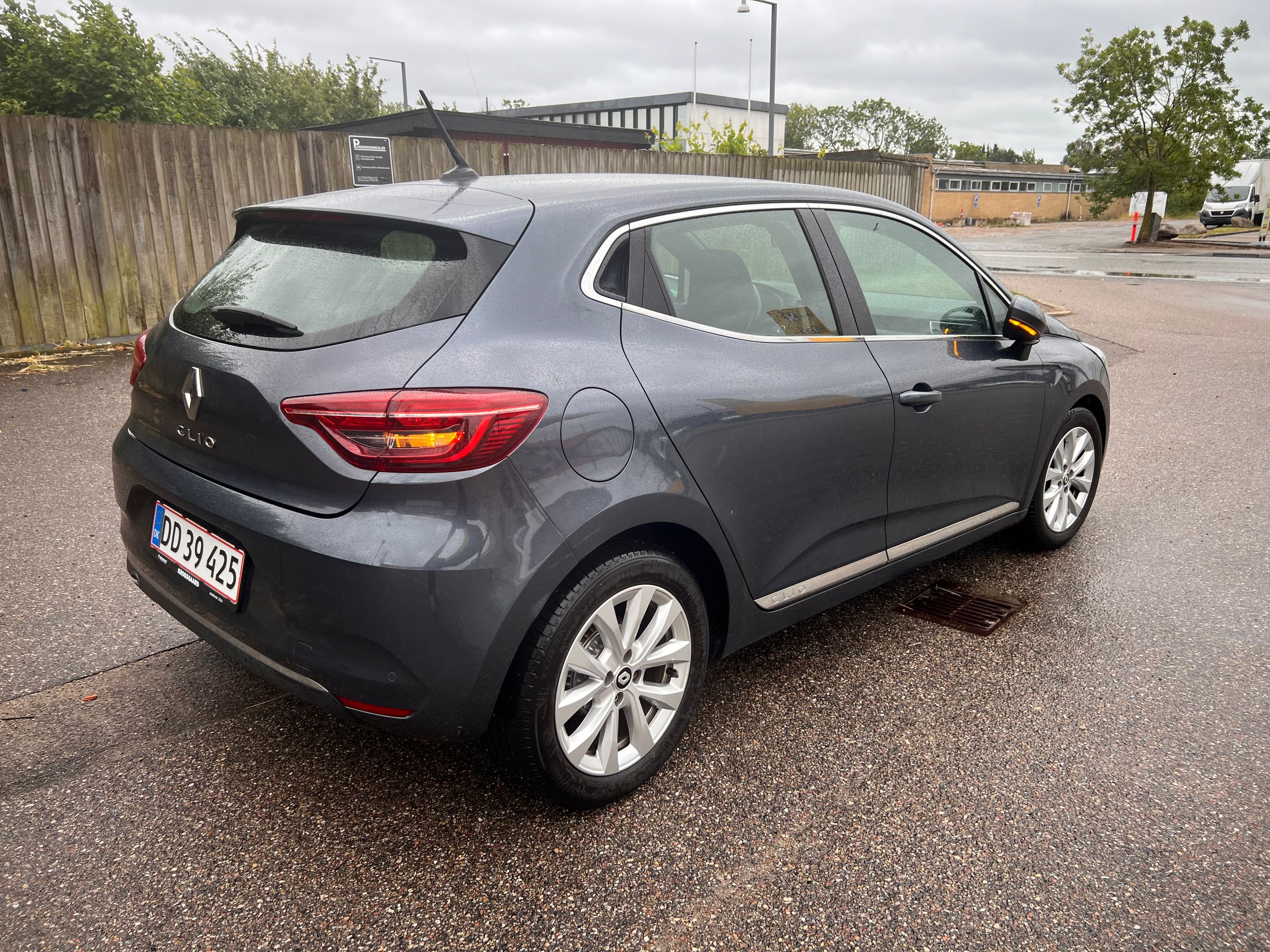 RENAULT Clio Thumbnail 12