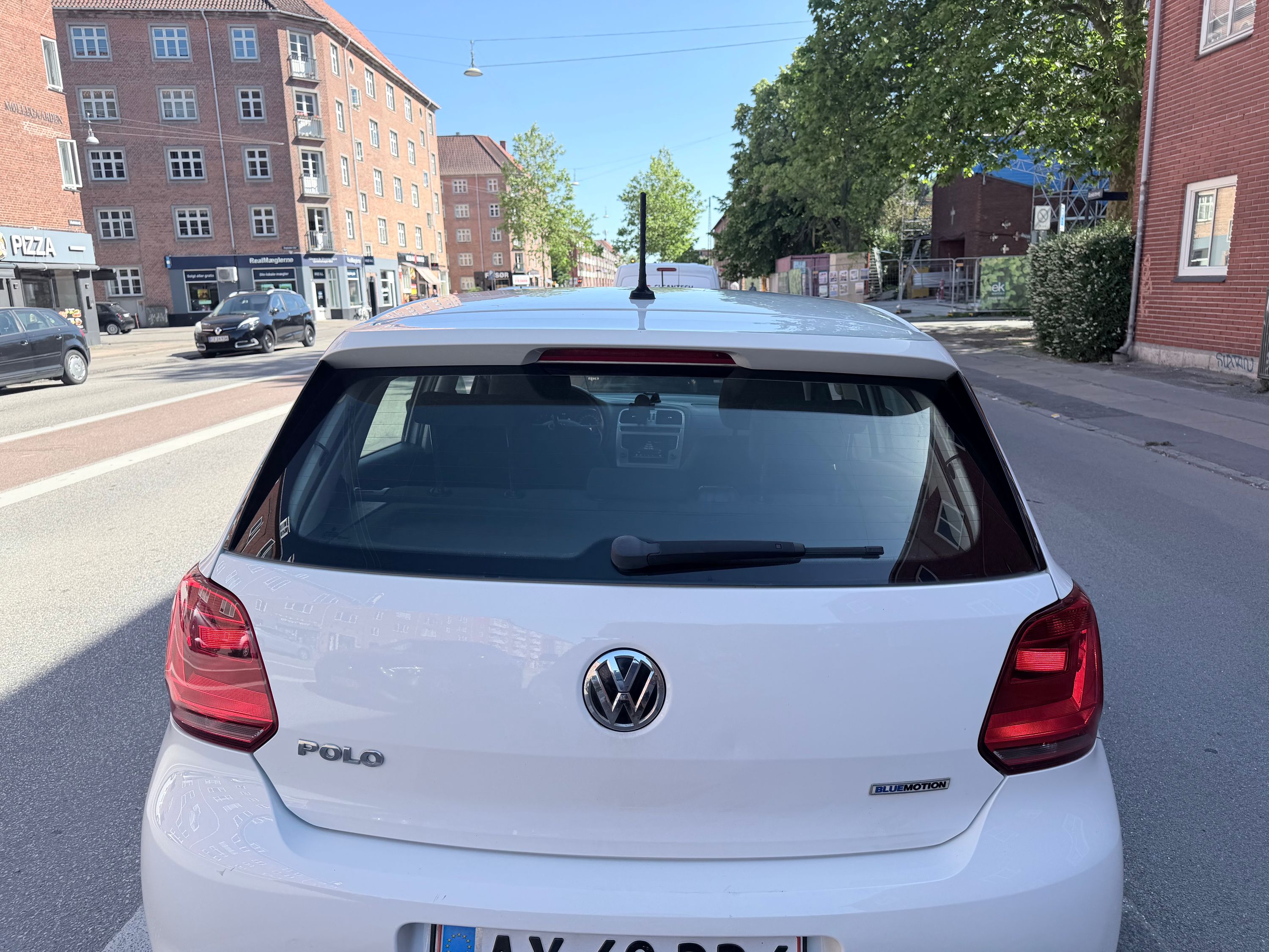 VOLKSWAGEN Polo Thumbnail 9