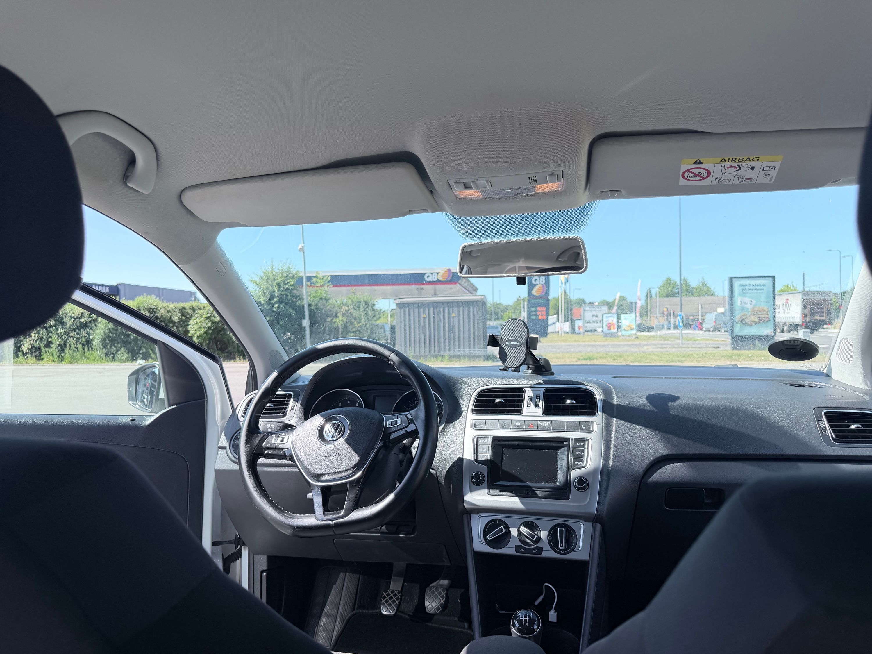 VOLKSWAGEN Polo Thumbnail 10