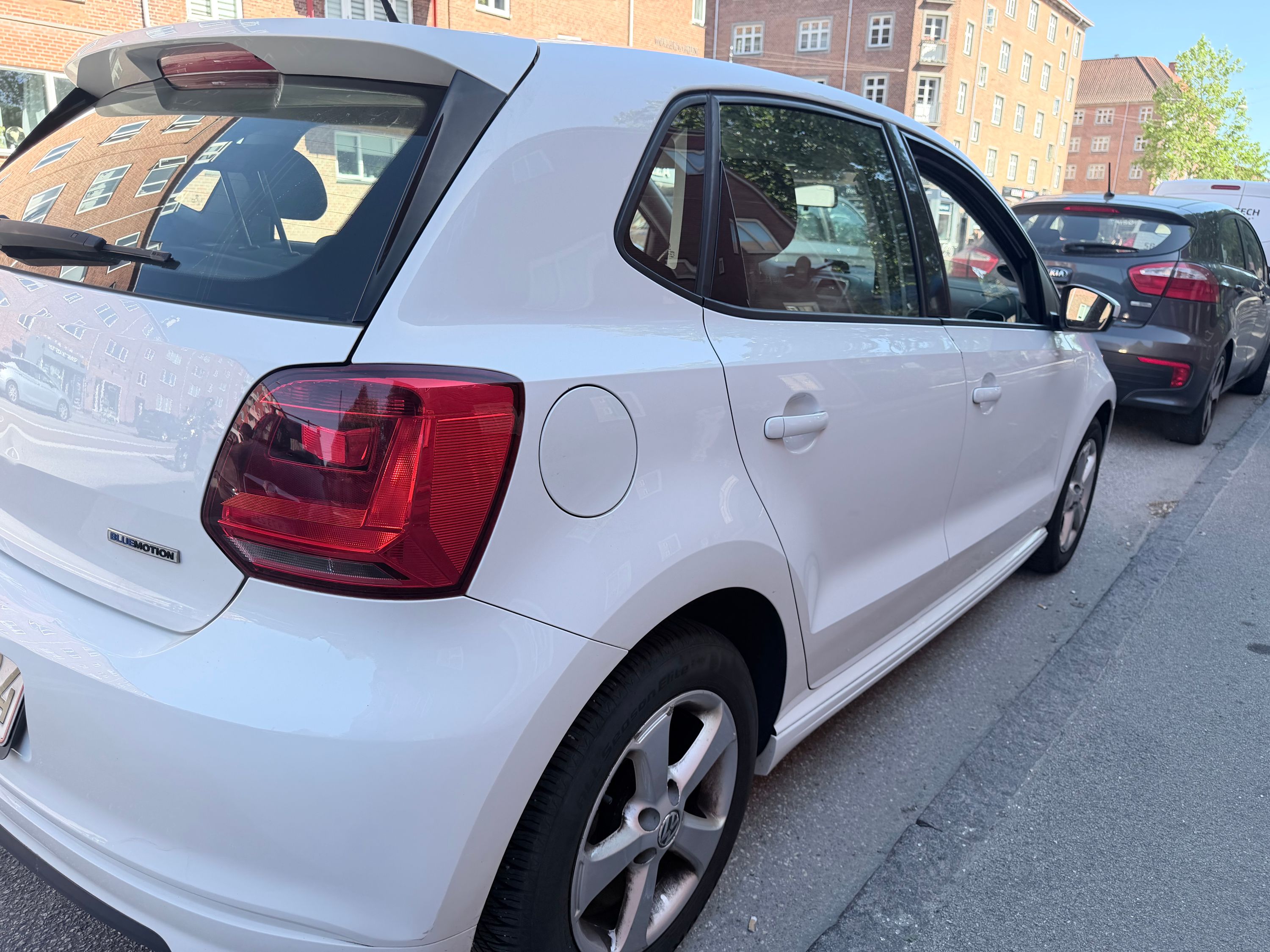 VOLKSWAGEN Polo Thumbnail 6