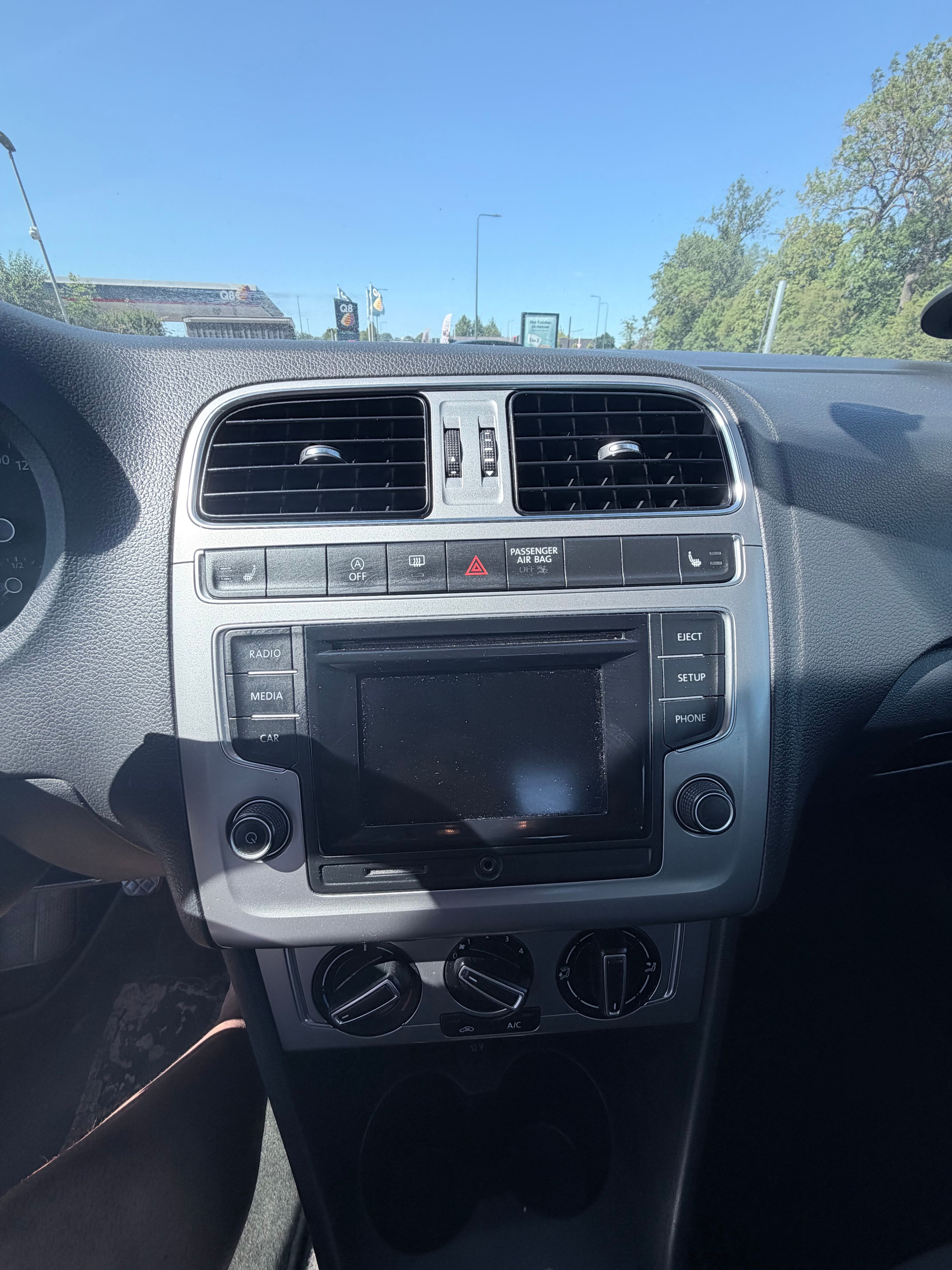 VOLKSWAGEN Polo Thumbnail 5