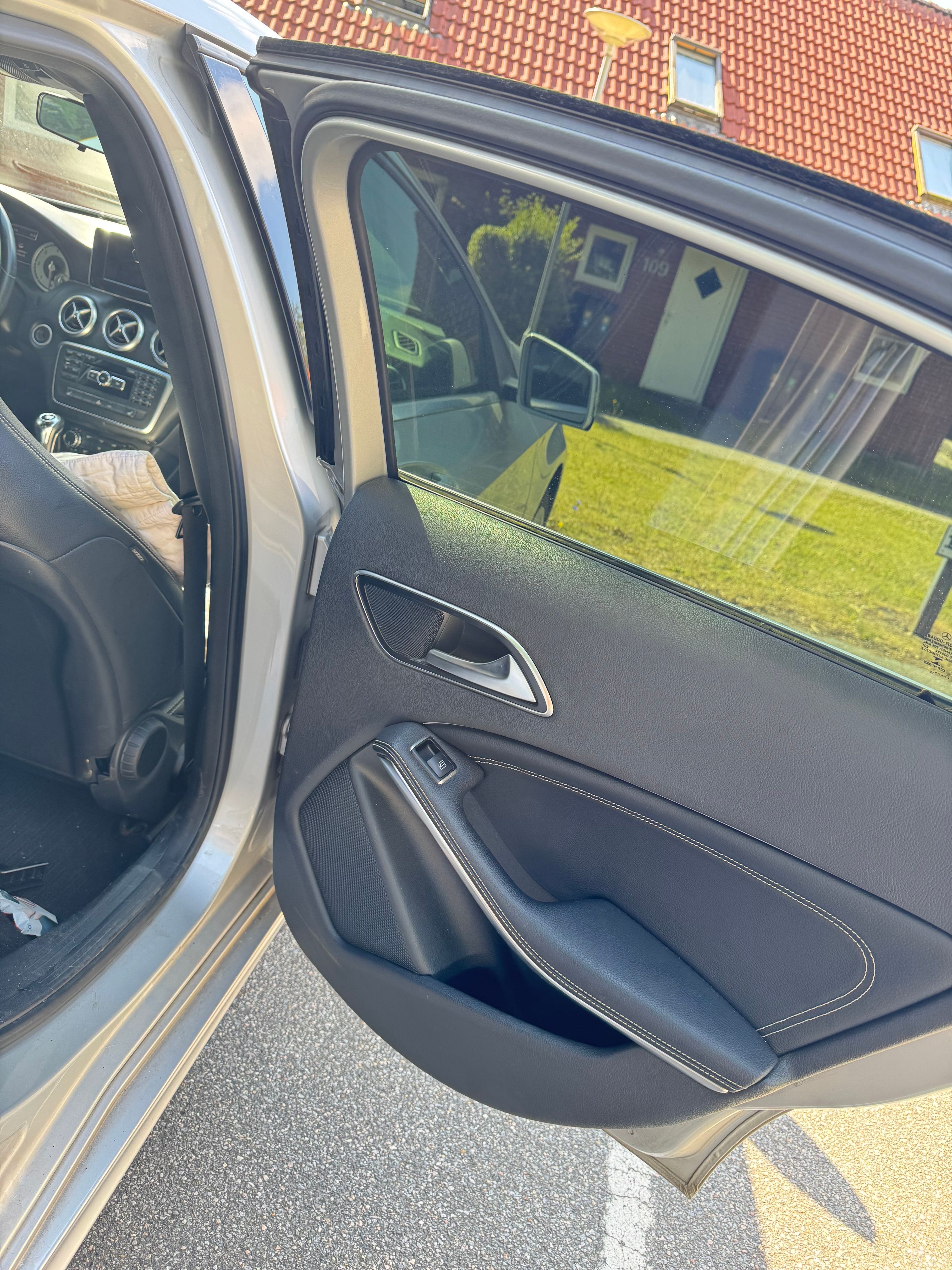 MERCEDES-BENZ A-Klasse Thumbnail 5