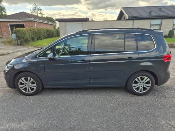 VOLKSWAGEN Touran Thumbnail 11