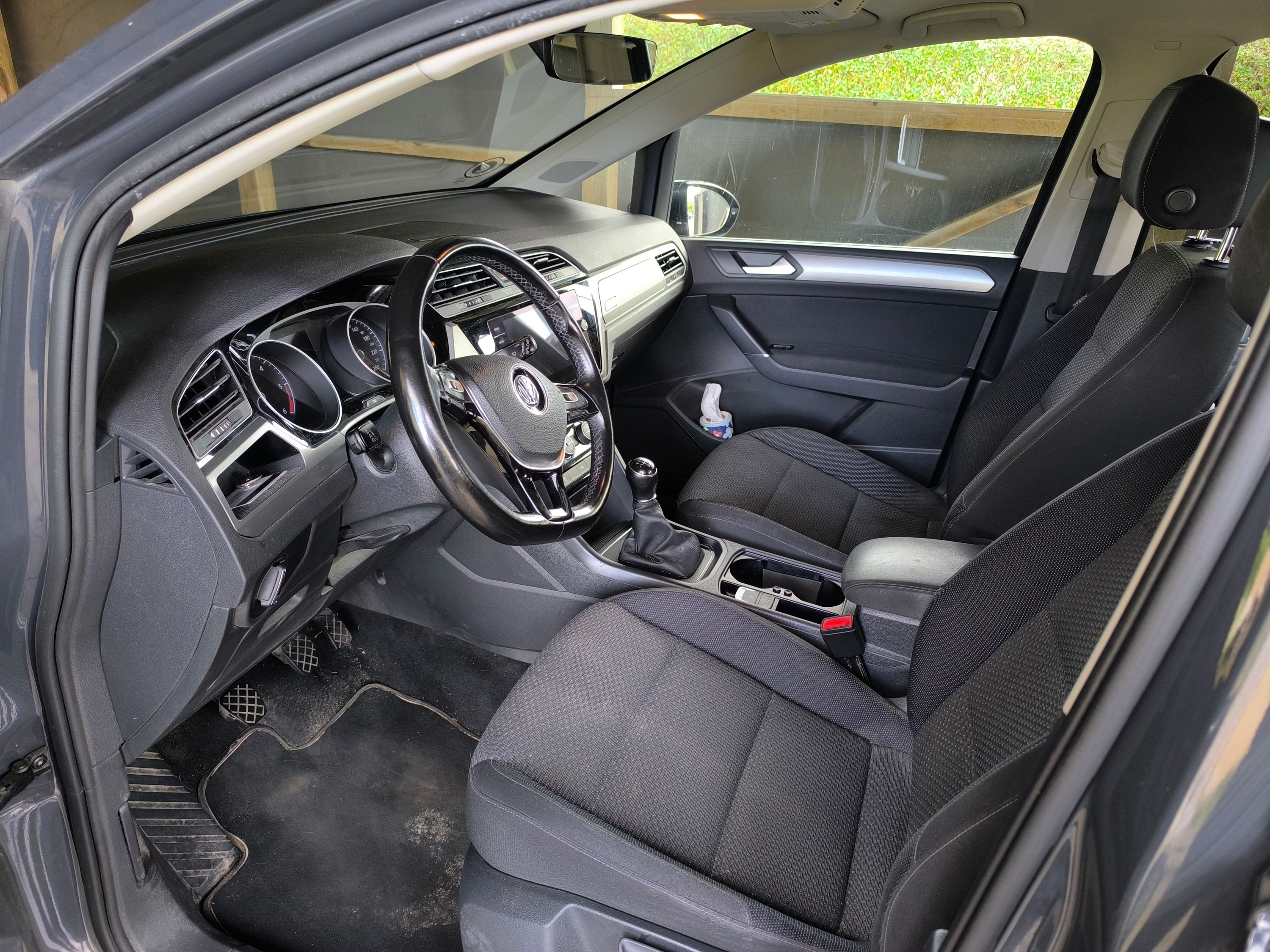 VOLKSWAGEN Touran Thumbnail 12