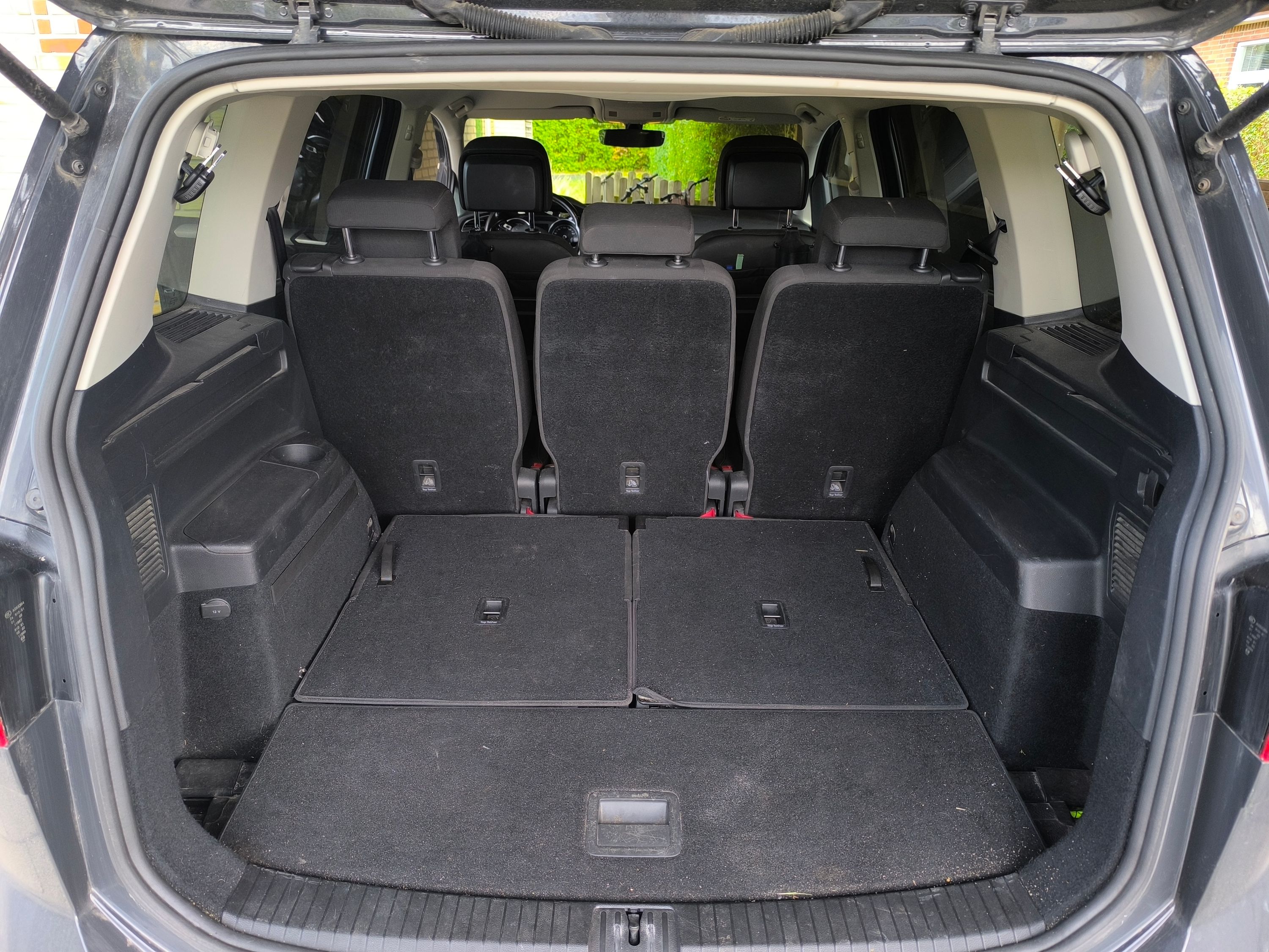 VOLKSWAGEN Touran Thumbnail 13
