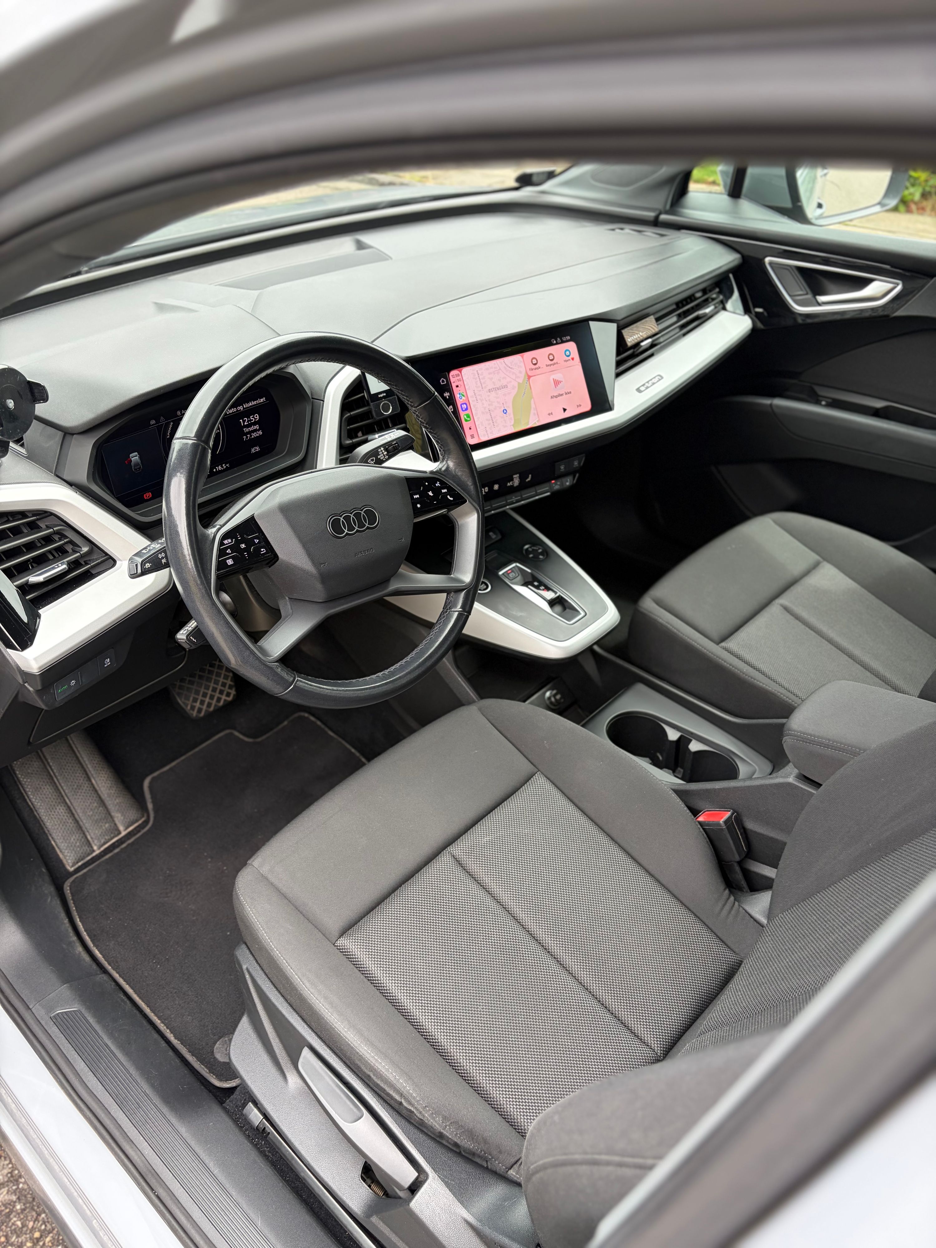 AUDI Q4 40 E-Tron Thumbnail 10
