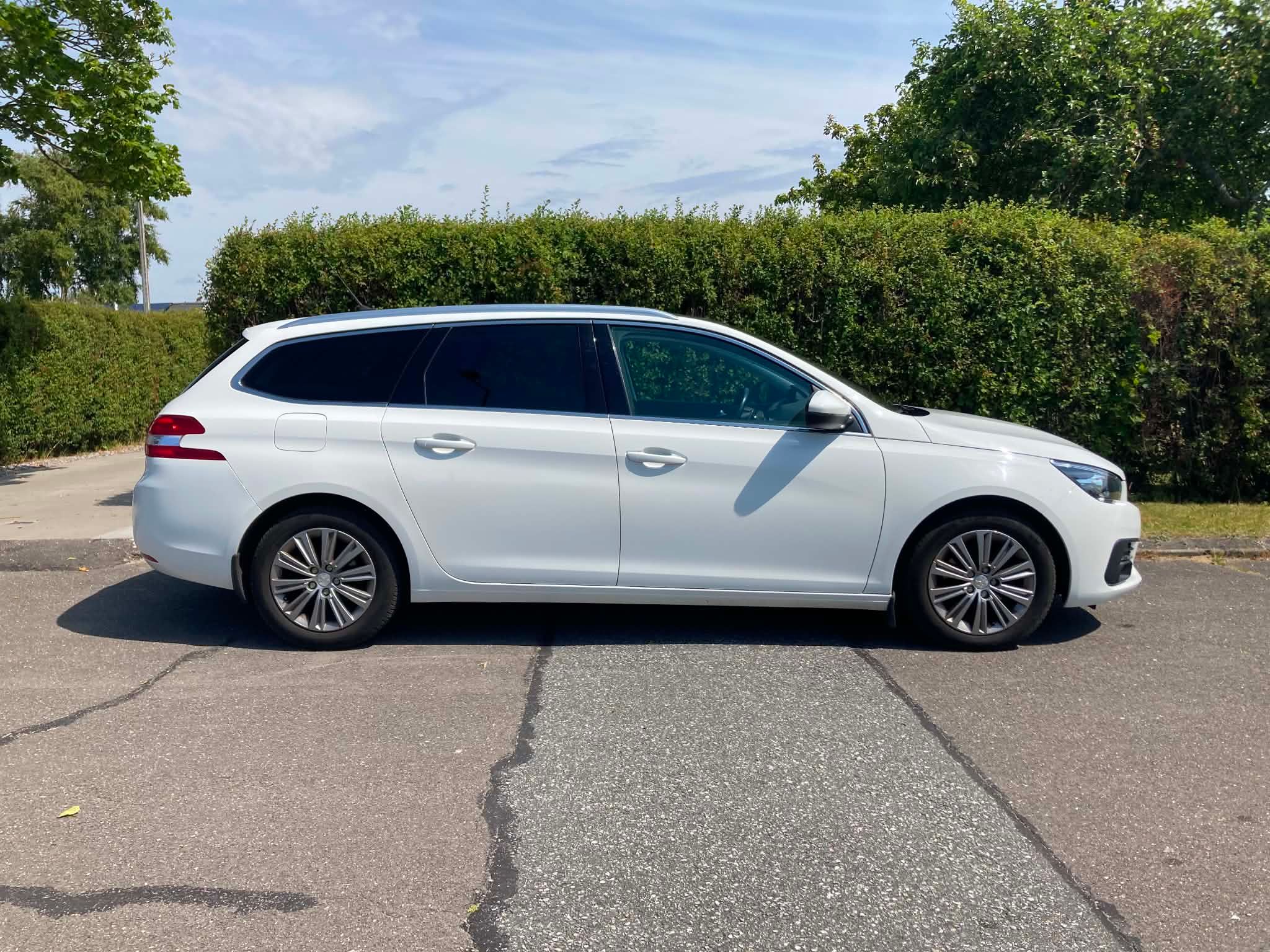 PEUGEOT 308 Thumbnail 3