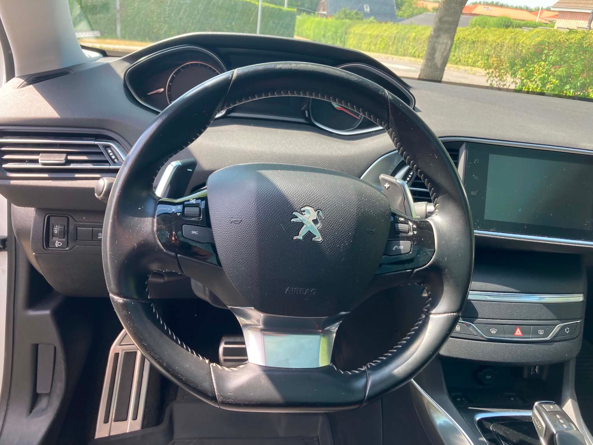 PEUGEOT 308 Thumbnail 4