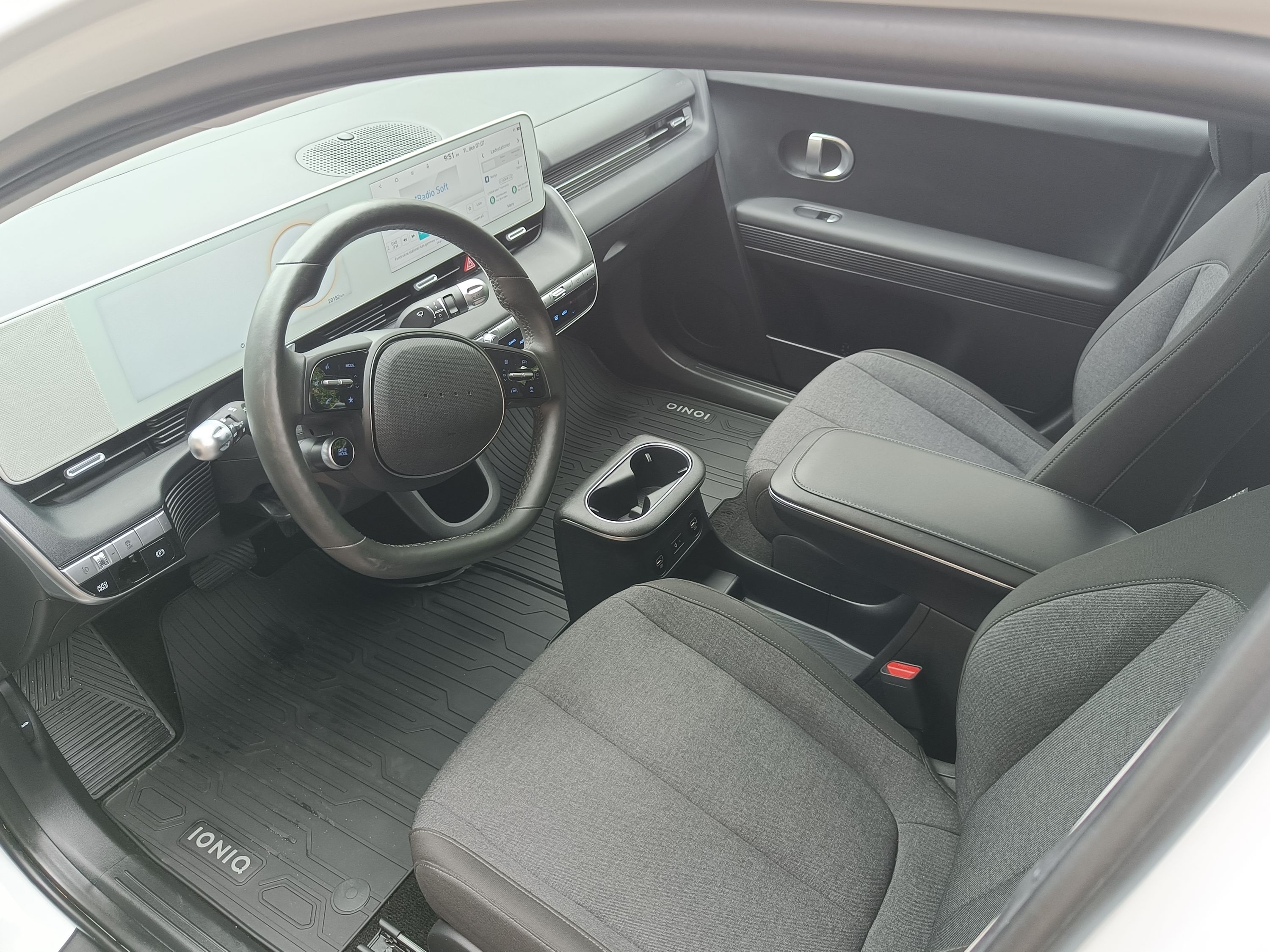 HYUNDAI Ioniq 5 Thumbnail 2