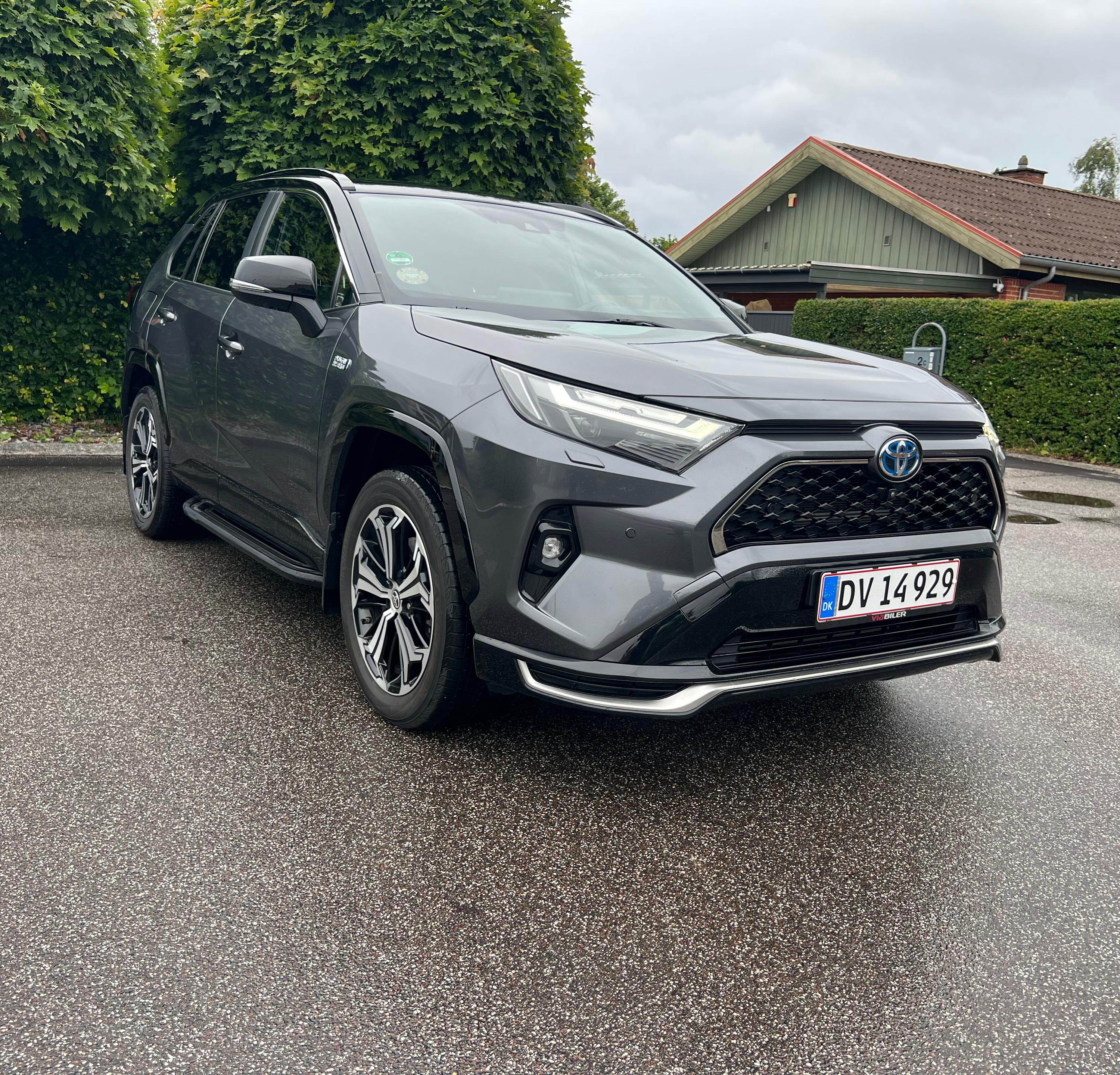 TOYOTA Rav4 Plug In