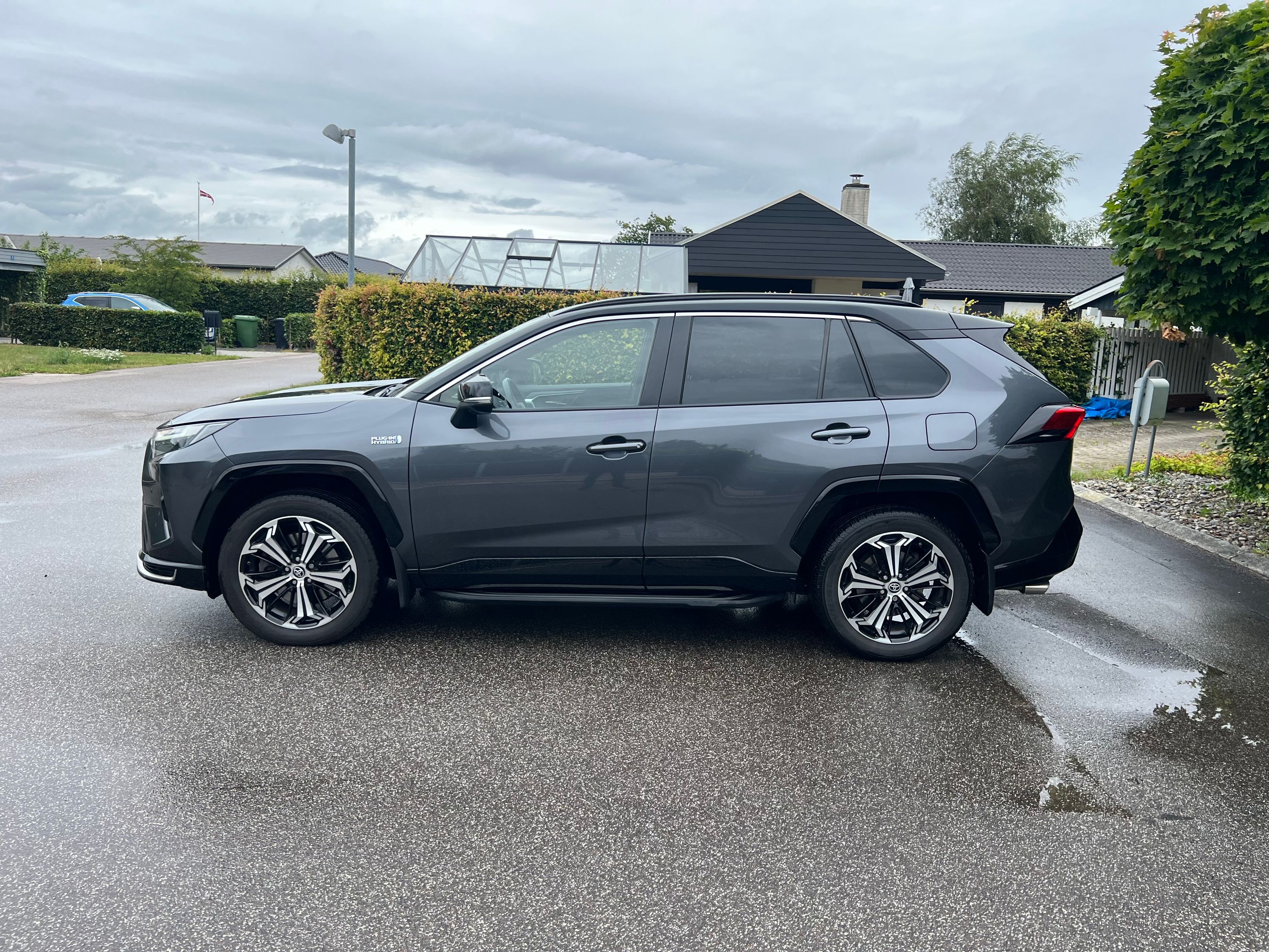 TOYOTA Rav4 Plug In Thumbnail 13
