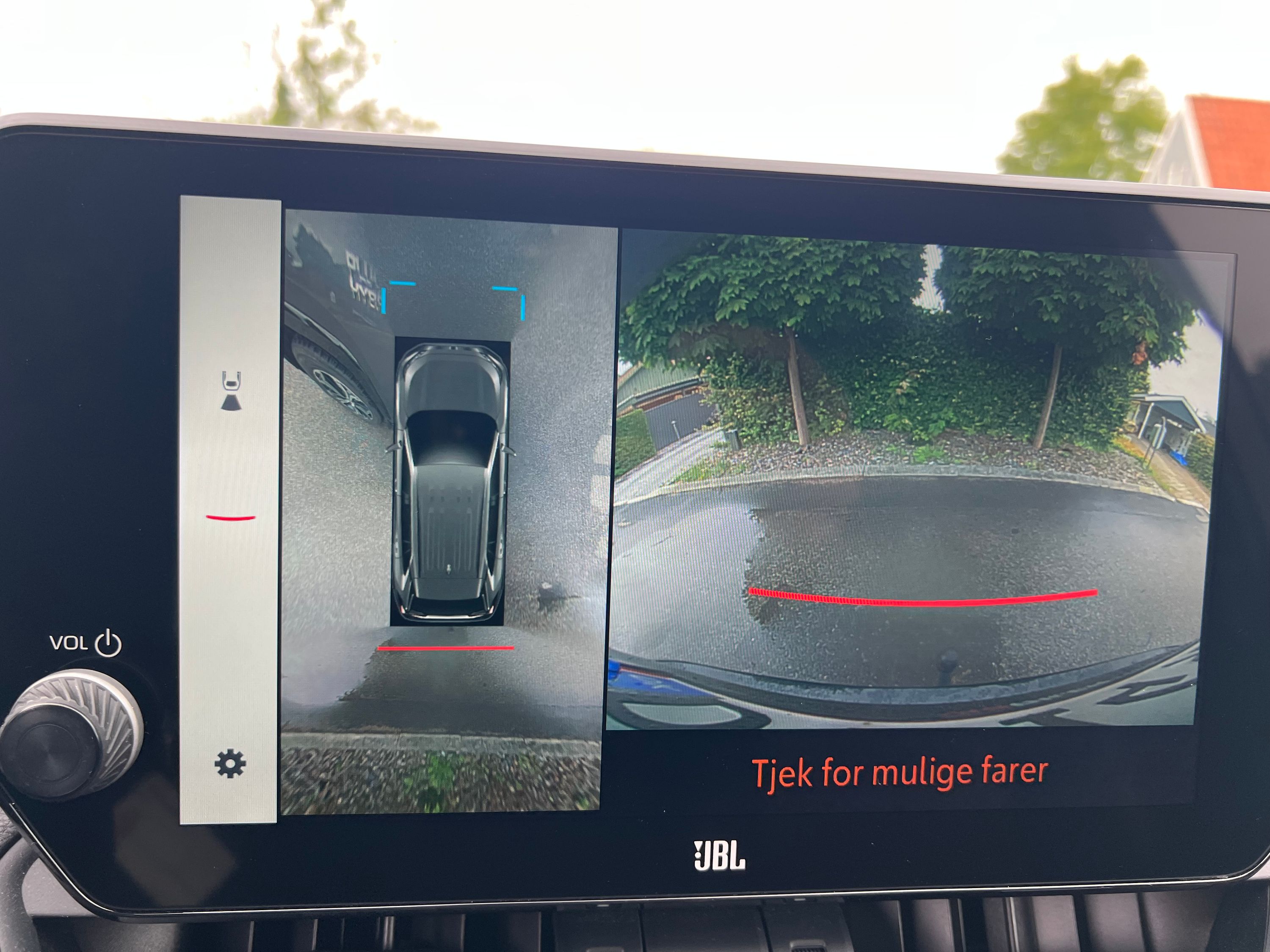 TOYOTA Rav4 Plug In Thumbnail 3