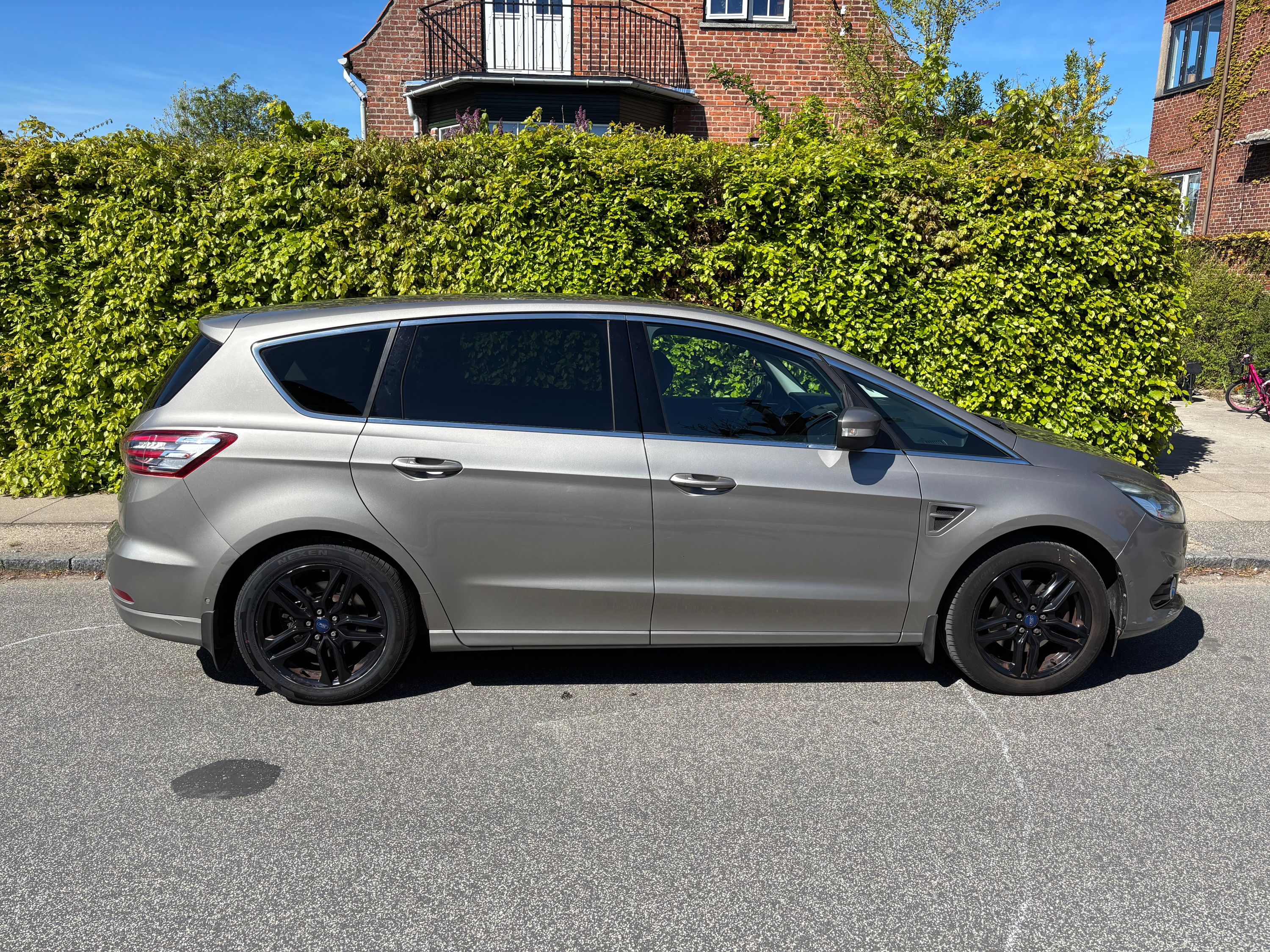 FORD S-Max Thumbnail 9