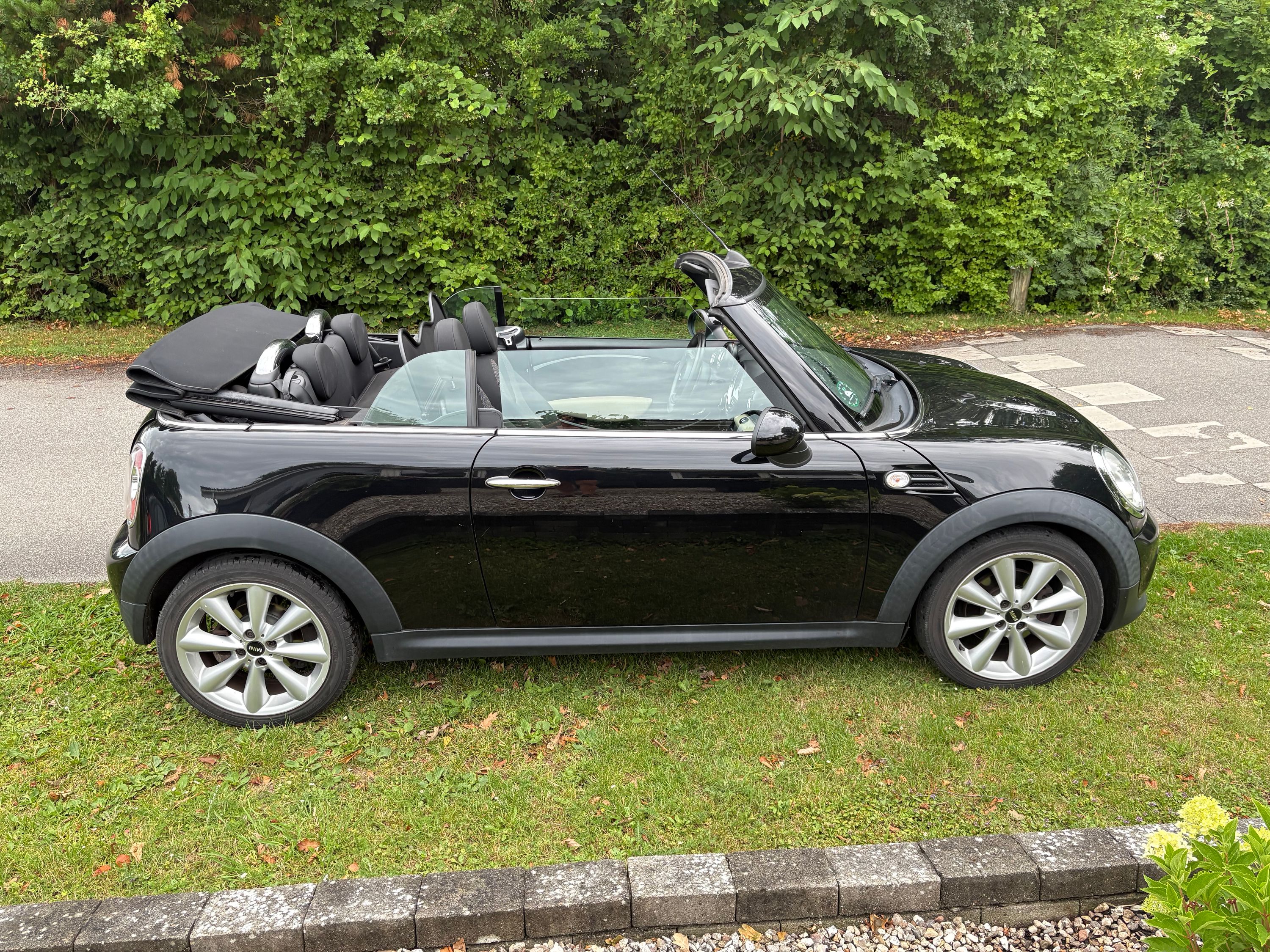 MINI Cooper Thumbnail 6