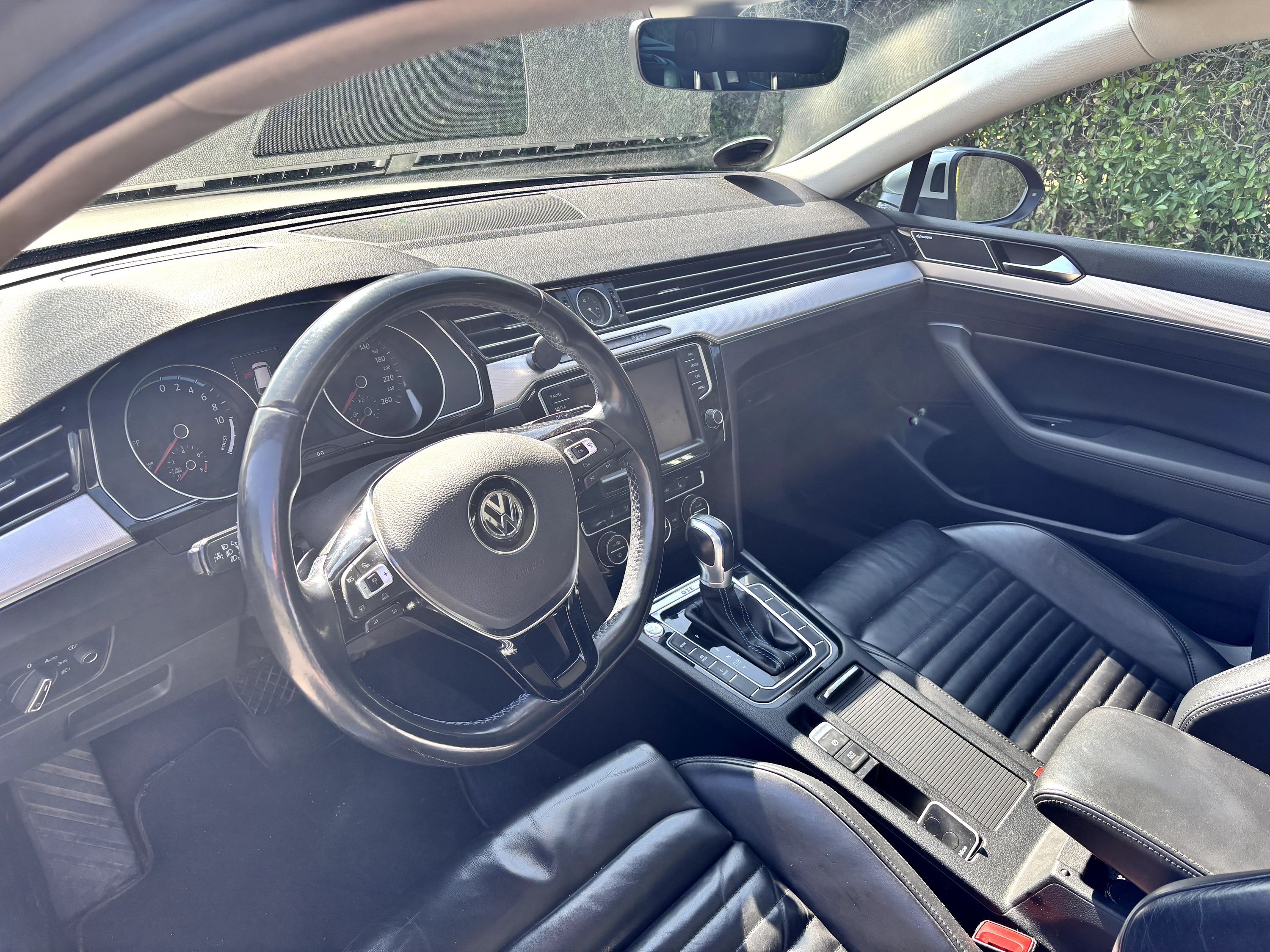VOLKSWAGEN Passat Thumbnail 13